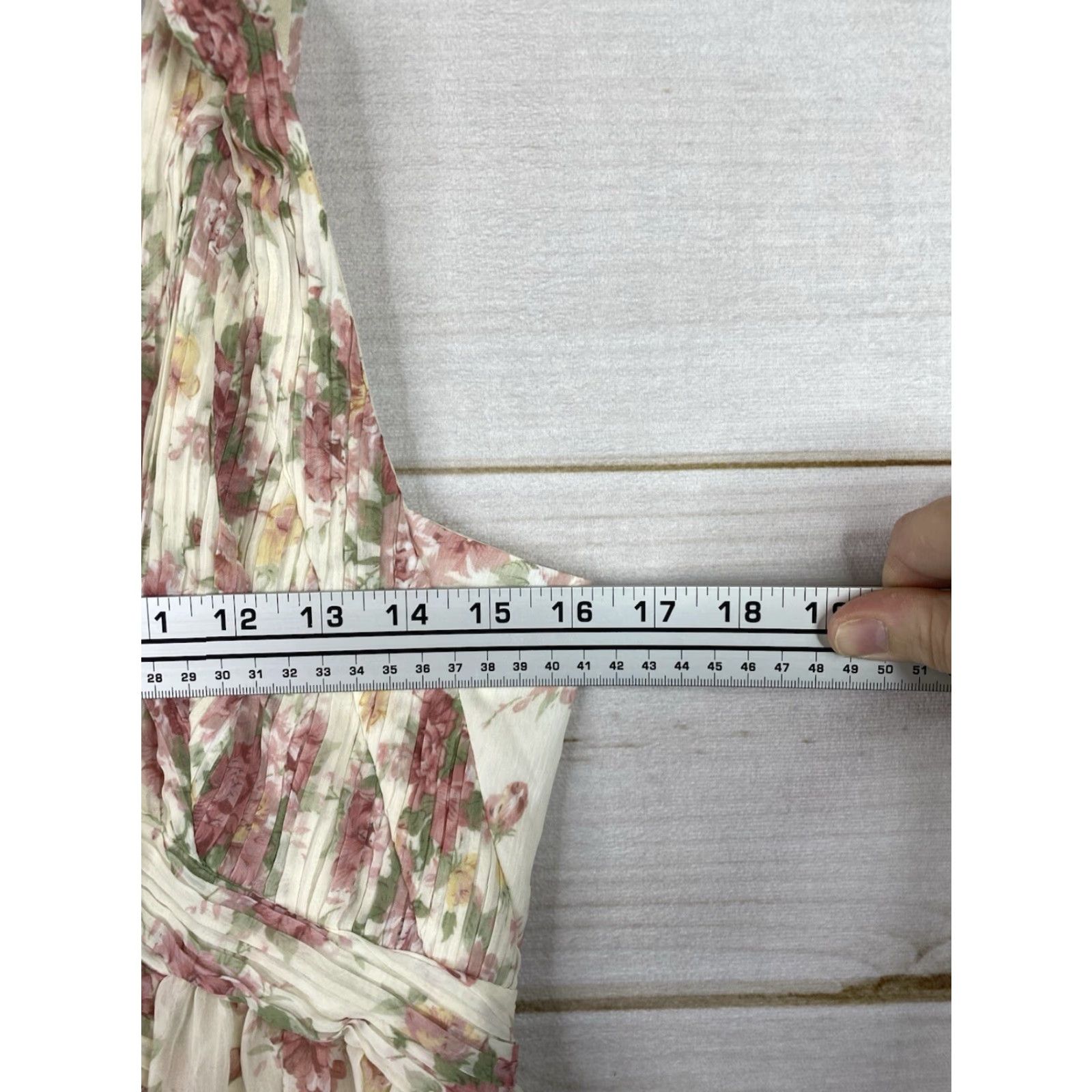 CO Ark & Co. Anthropologie Dress Women L Cream Floral Rose Pintuck Sleeveless Halter Dress Size L / US 10 / IT 46 - 4 Thumbnail