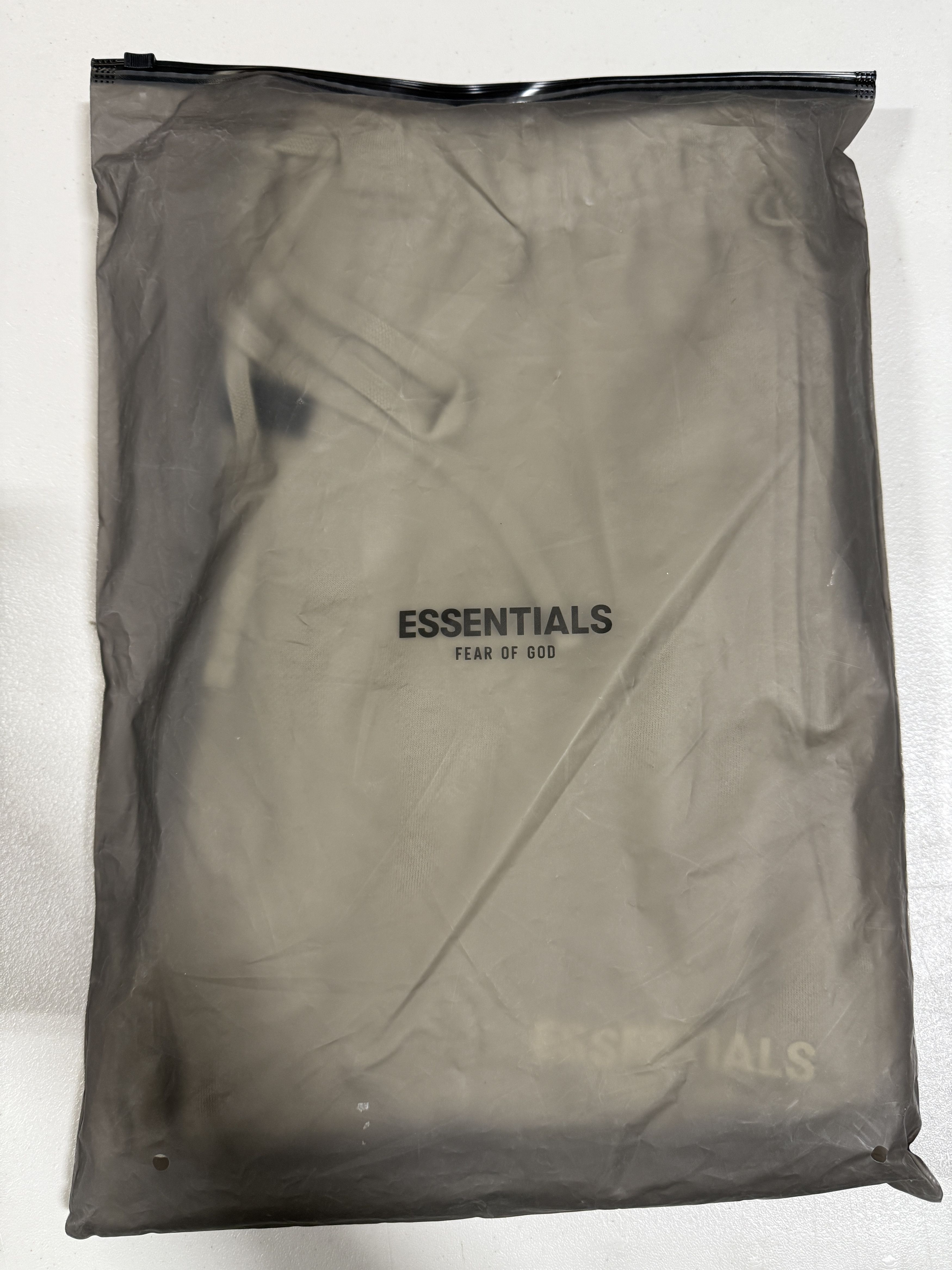 Essentials × Fear of God Fear of God Essentials Relaxed Sweatpants Wheat Sz (S) Size US 32 / EU 48 - 3 Thumbnail