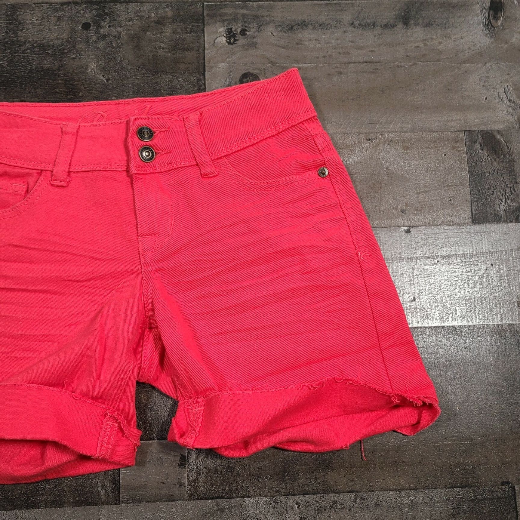 Denime dELiA*s Shorts Womens 00 Red Bailey Boyfriend Low Rise Cuffed Medium Wash Denim Size 24" / US 00 / IT 34 - 6 Thumbnail