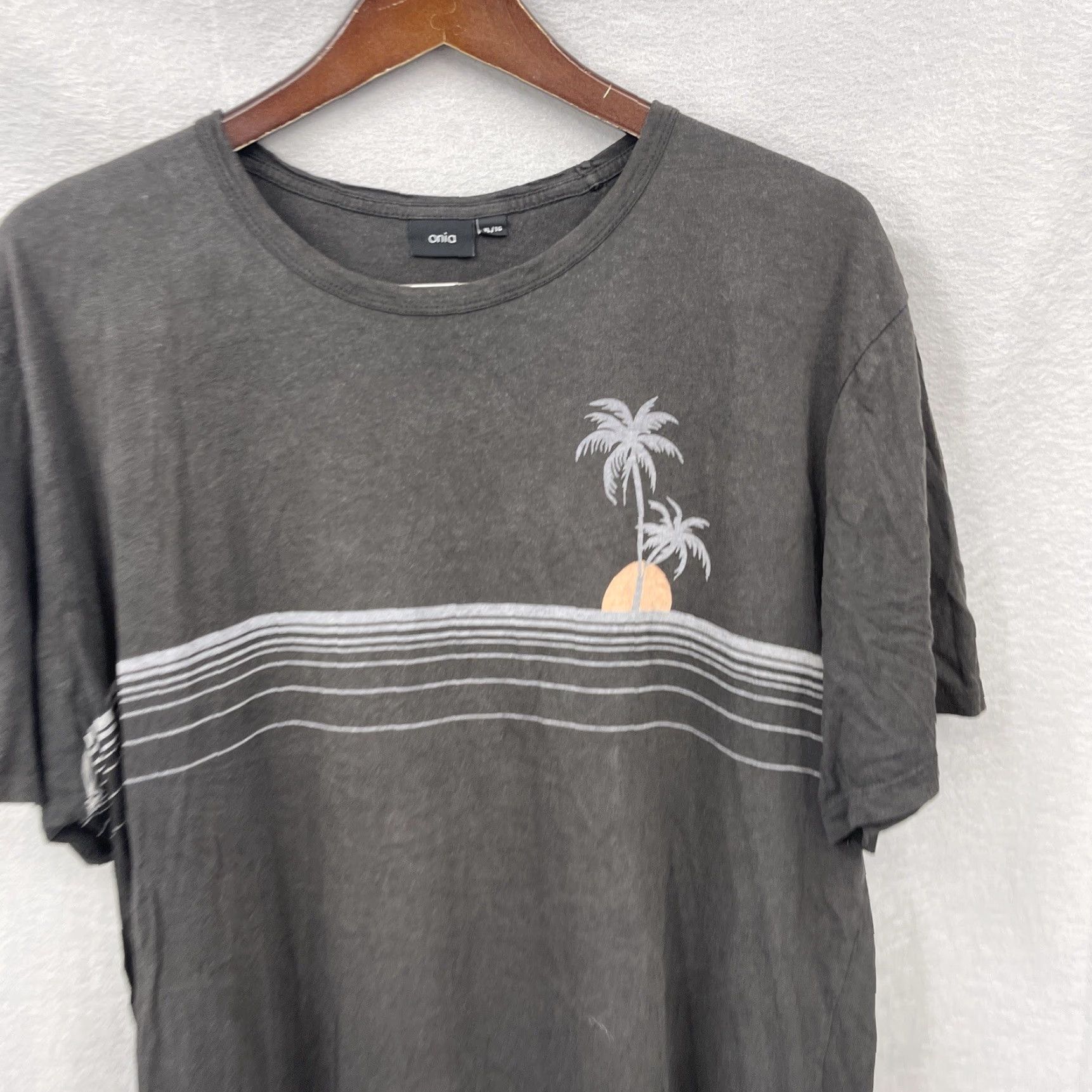 Onia VINTAGE Onia Men's T-Shirt XL Black Beach Sunset Sun Palm Tree Crew Neck Cotton Short Sleeve Size US XL / EU 56 / 4 - 4 Thumbnail