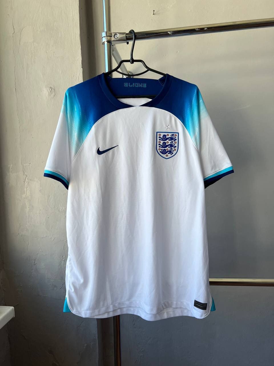 Nike 2022/23 ENGLAND TEAM HOME SOCCER JERSEY FOOTBALL SHIRT RARE Size US XL / EU 56 / 4 - 2 Thumbnail