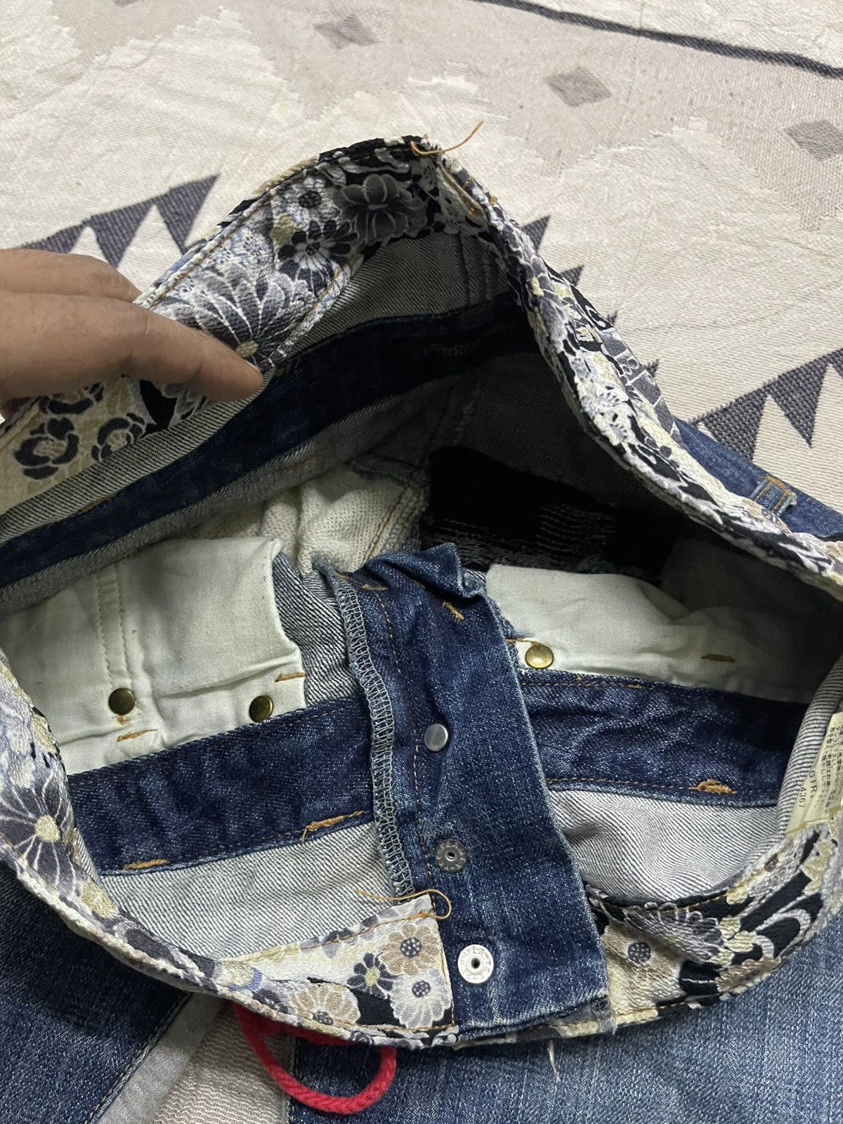 Karakuri Tamashii 90s CHIGIRI DOUBLE WAIST RARE COTTON/DENIM JEANS Size US 31 - 11 Thumbnail
