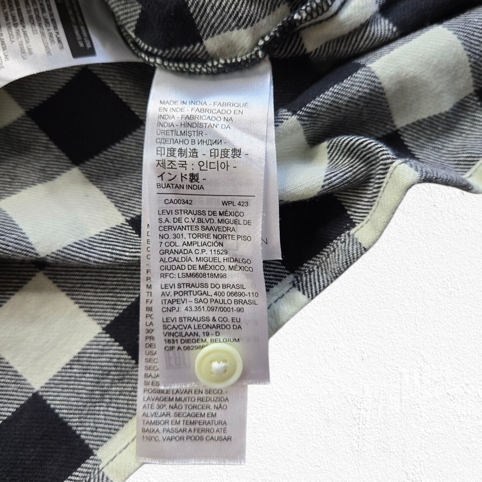 Levi's Levi's Black White Plaid Flannel Top Size Small Size S / US 4 / IT 40 - 8 Thumbnail
