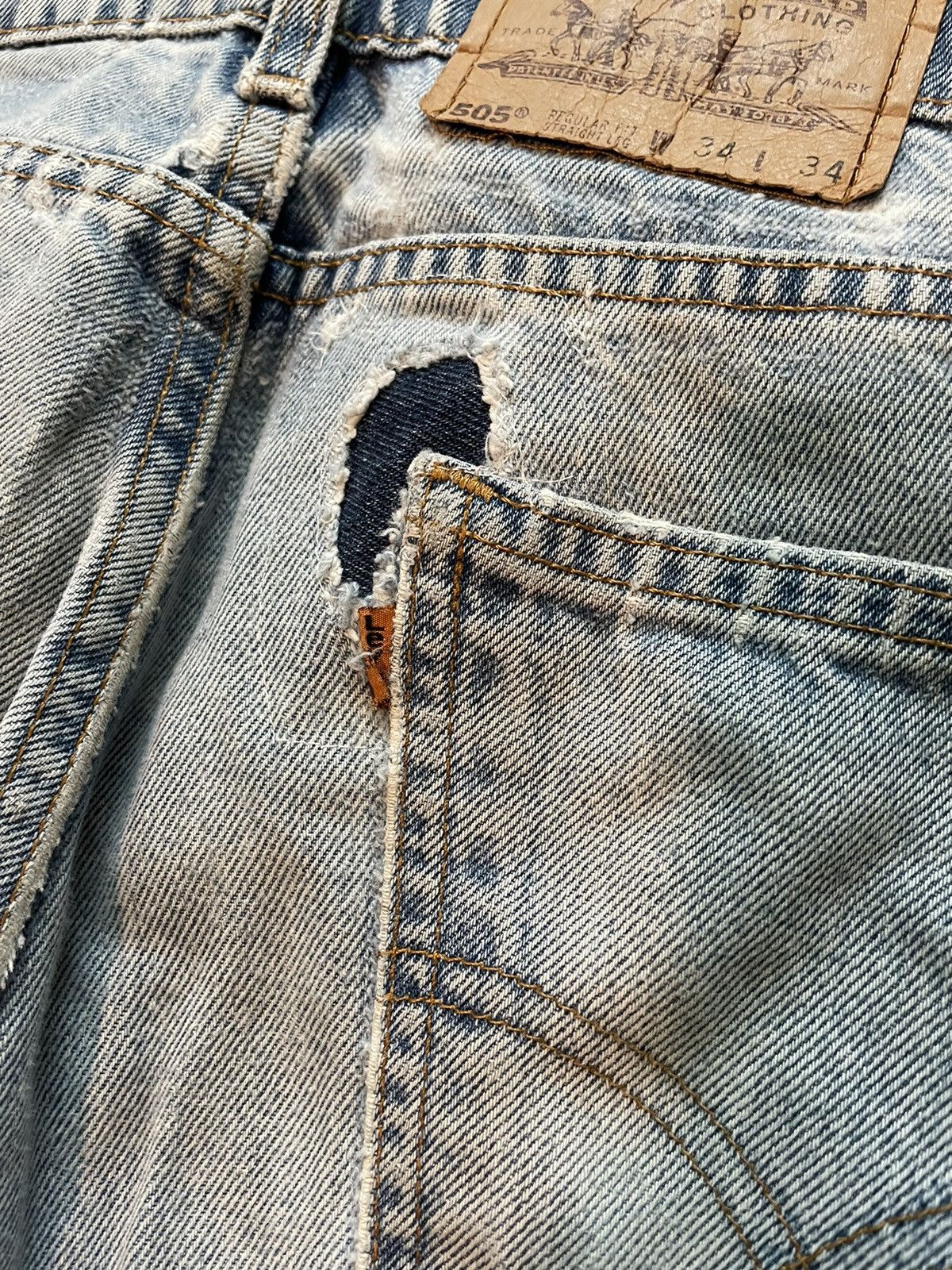 Levi's × Vintage Levi’s Orange Tab 505 Light Wash Size US 33 - 3 Thumbnail