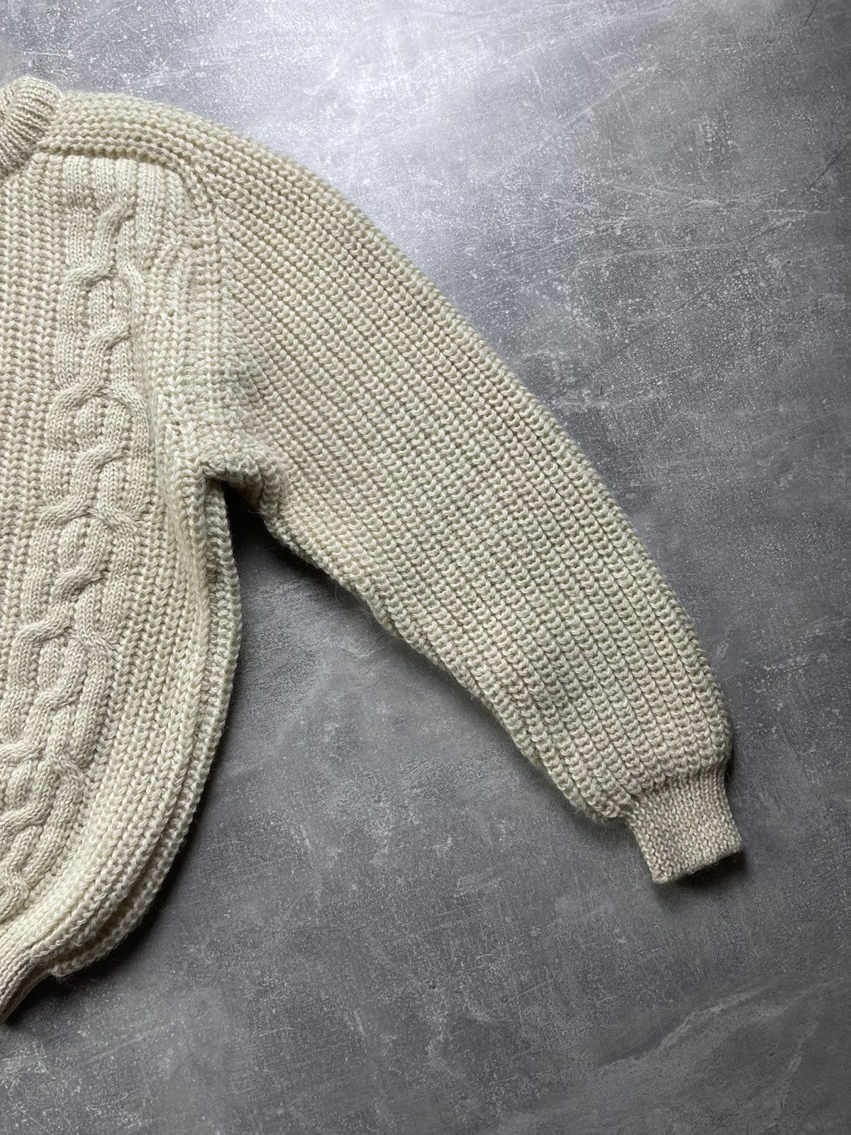 Vintage Gaeltarra Aran Irish Wool Cable Knit Sweater Natural Cream Size US L / EU 52-54 / 3 - 5 Thumbnail