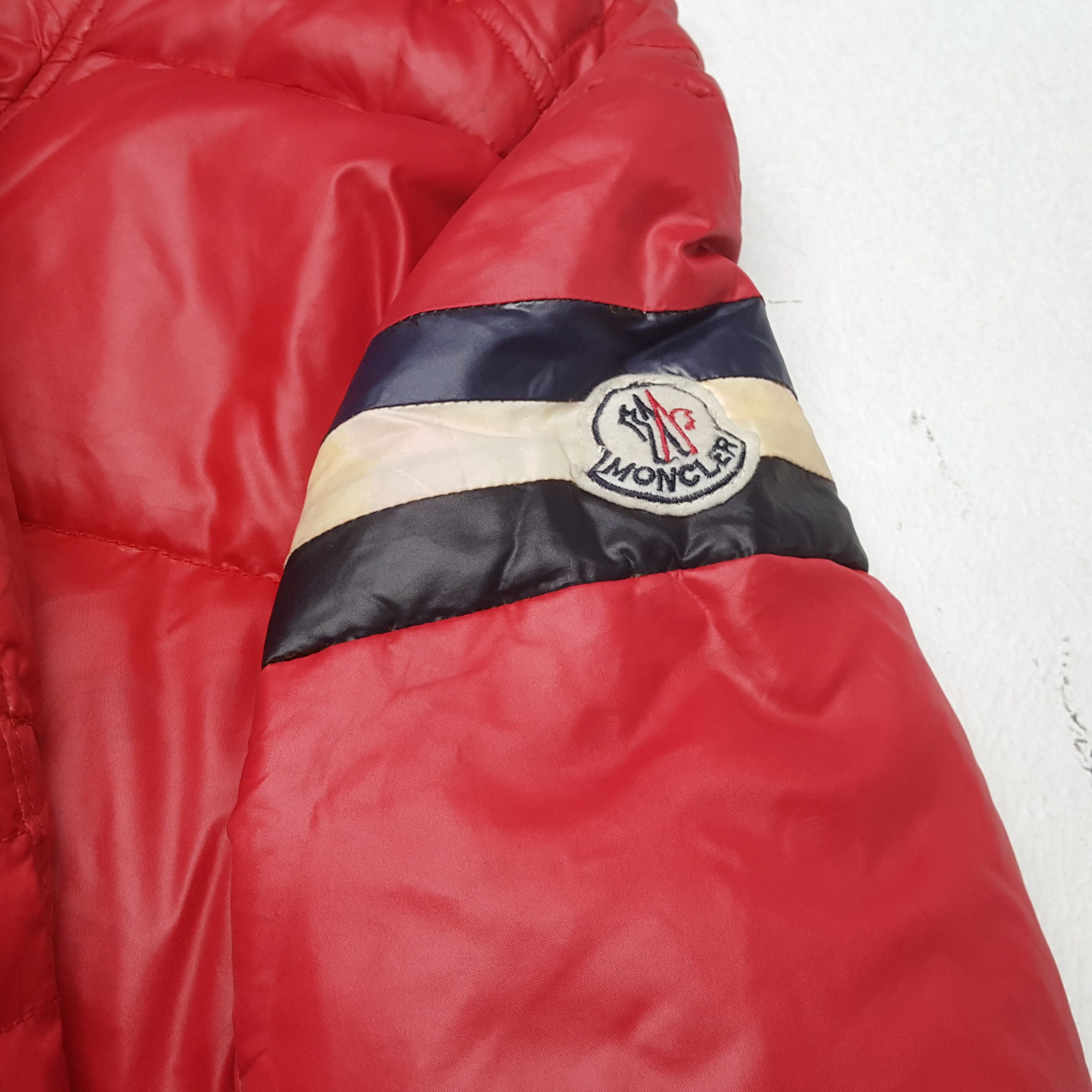 Vintage Vintage MONCLER Italian Fashion Brand Puffer Jacket Size US M / EU 48-50 / 2 - 6 Thumbnail