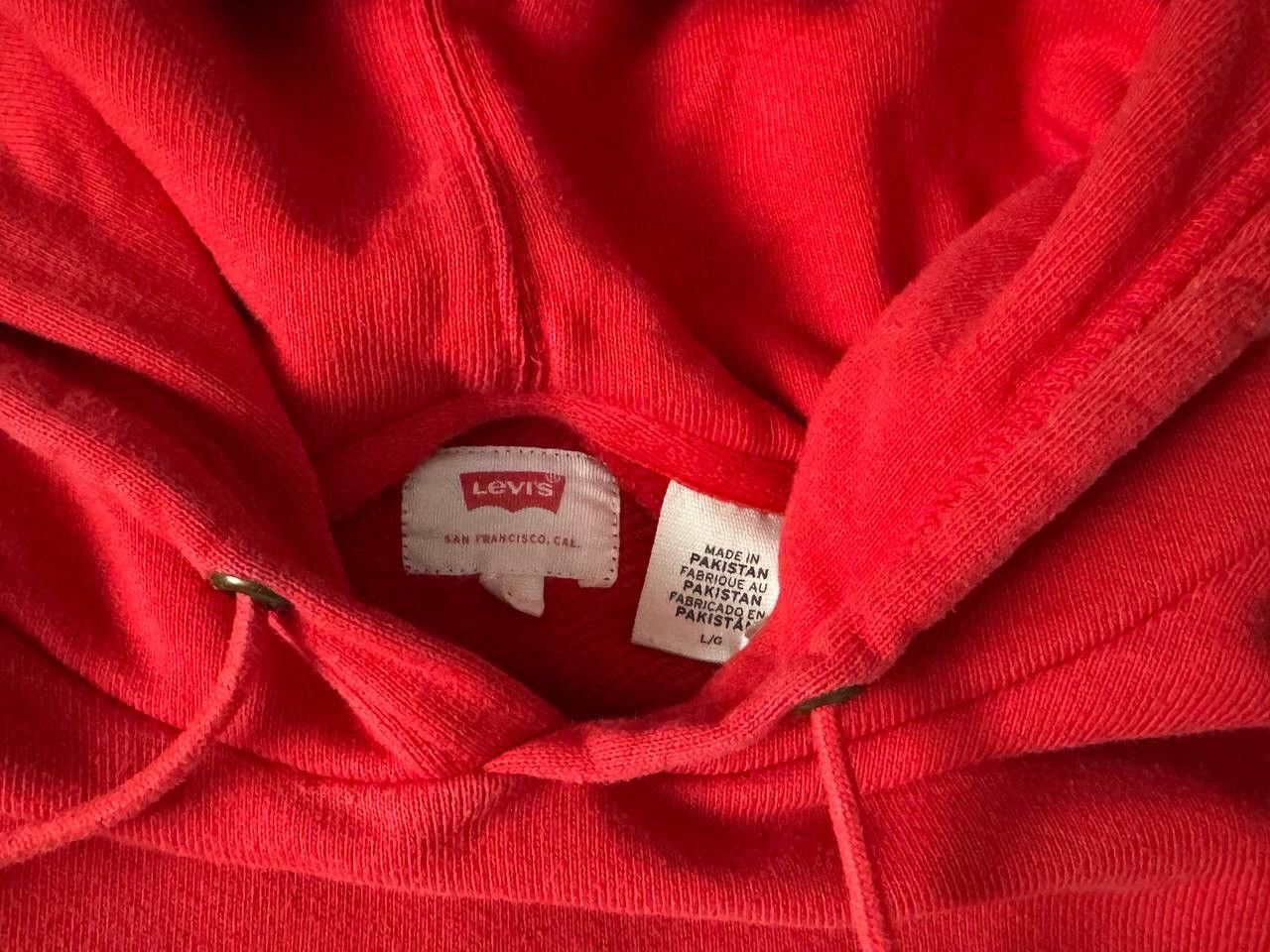 Levi's × Levi's Vintage Clothing × Vintage Vintage Levi’s Hoodie Big Central Logo Y2K Rare Item Size L Size US L / EU 52-54 / 3 - 4 Thumbnail