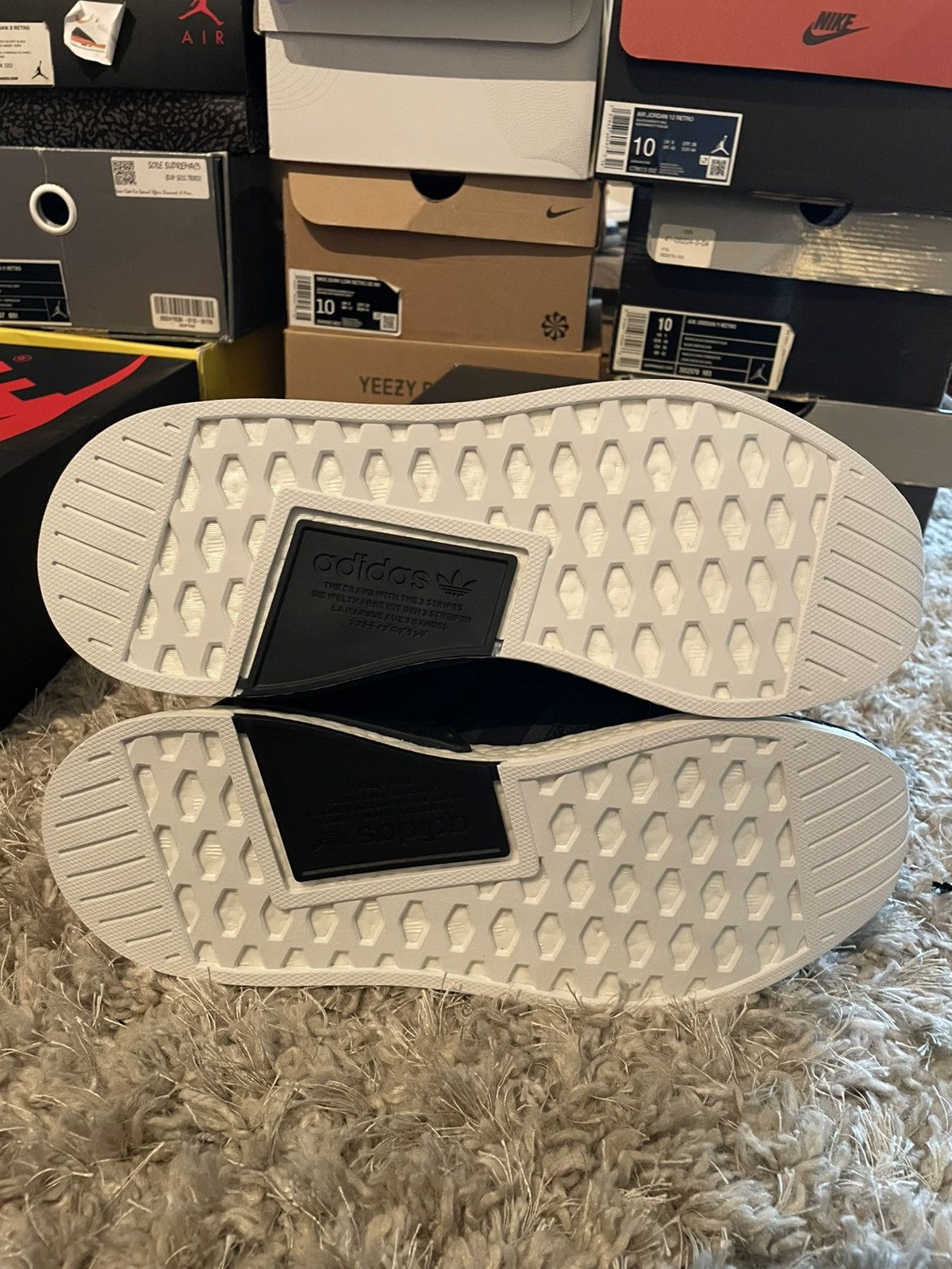 Adidas Adidas_R2 Black Size US 11 / EU 44 - 7 Thumbnail