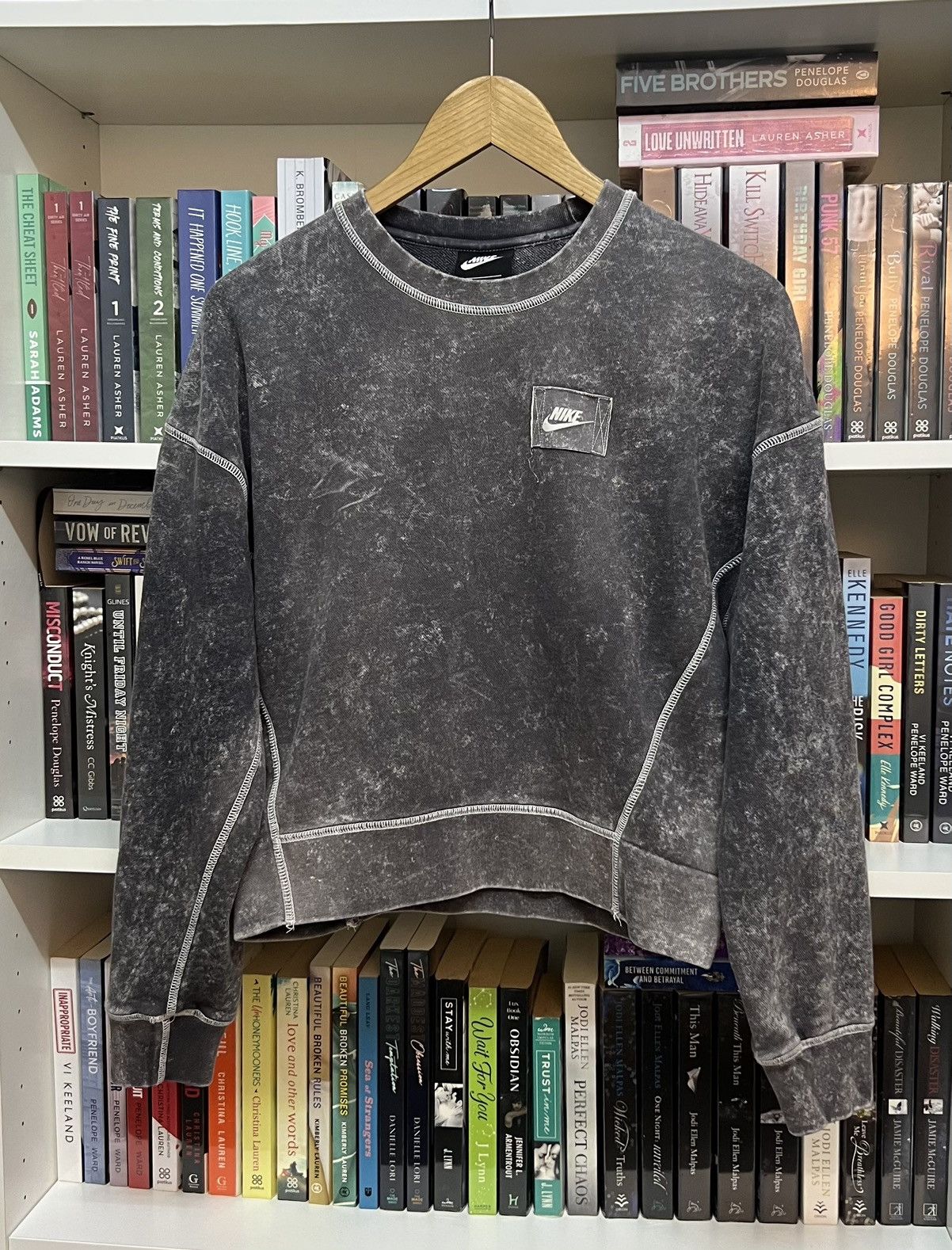 Nike Nike Swoosh Acid Wash Cropped Jumper Size US M / EU 48-50 / 2 - 1 Thumbnail