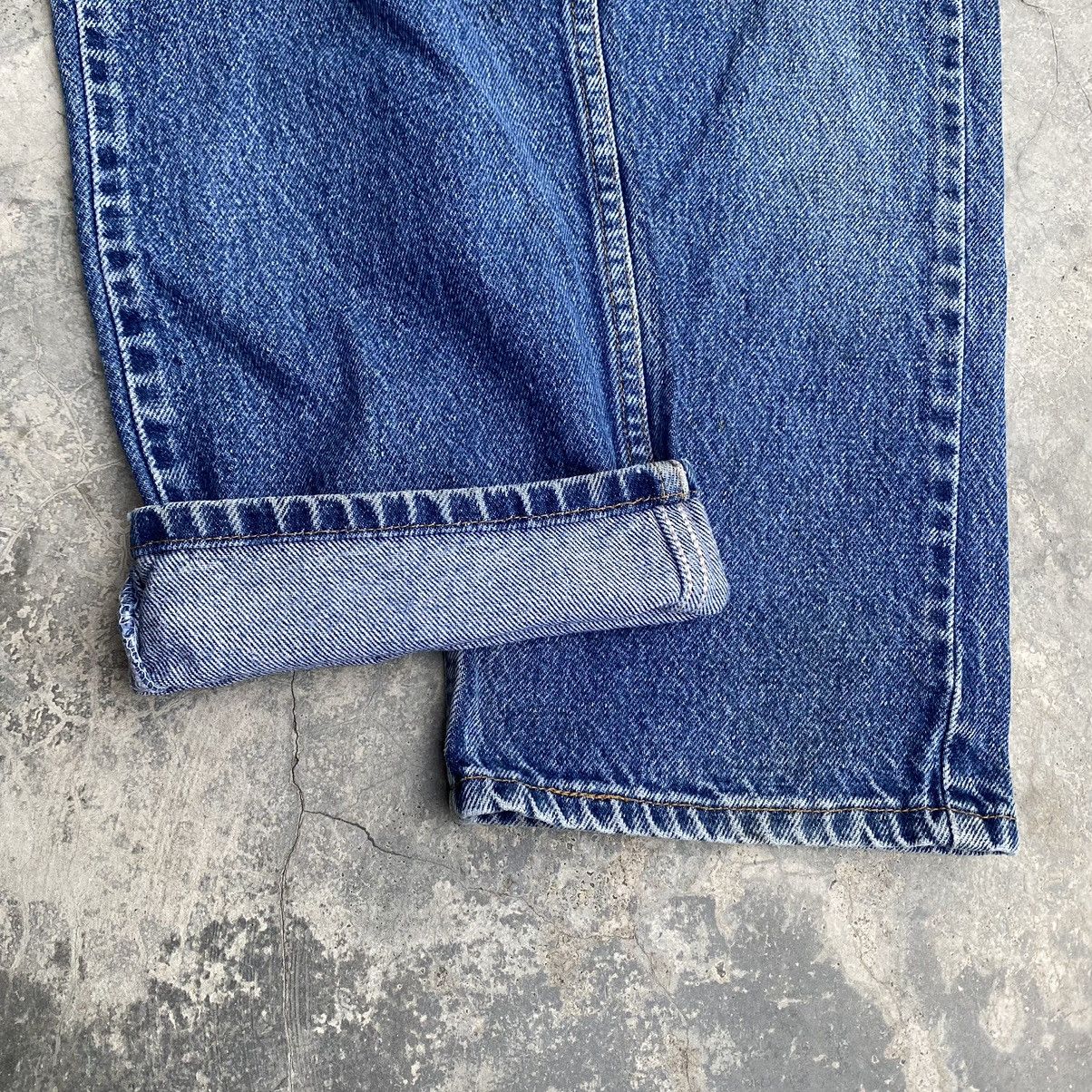 Levi's Vintage Clothing 2001 Levis Lot 505 distressed jeans LV001 Size US 34 / EU 50 - 7 Thumbnail