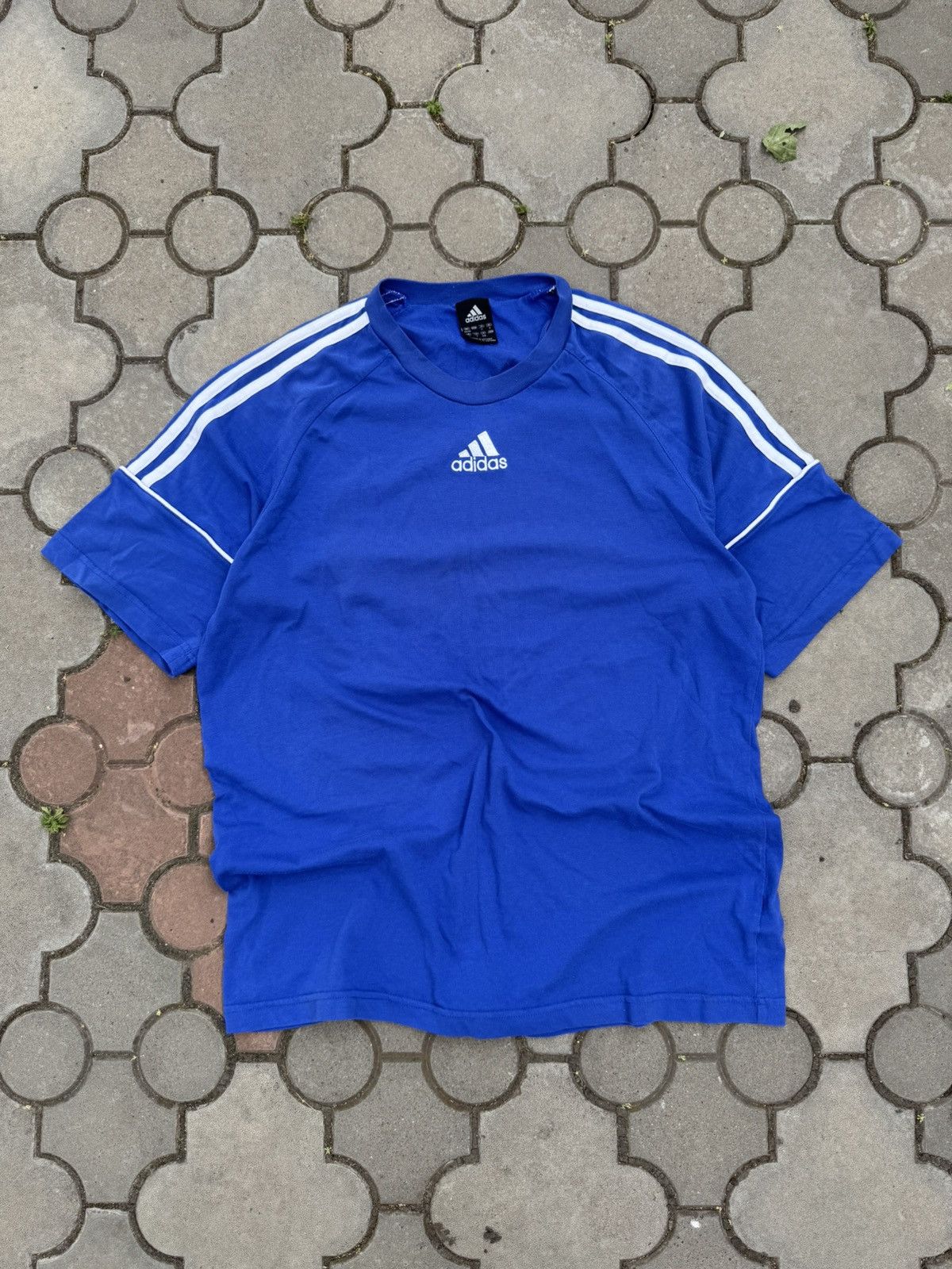 Adidas Vintage Adidas Three Stripes Center Logo Tee Shirt Y2K Size US XL / EU 56 / 4 - 1 Thumbnail