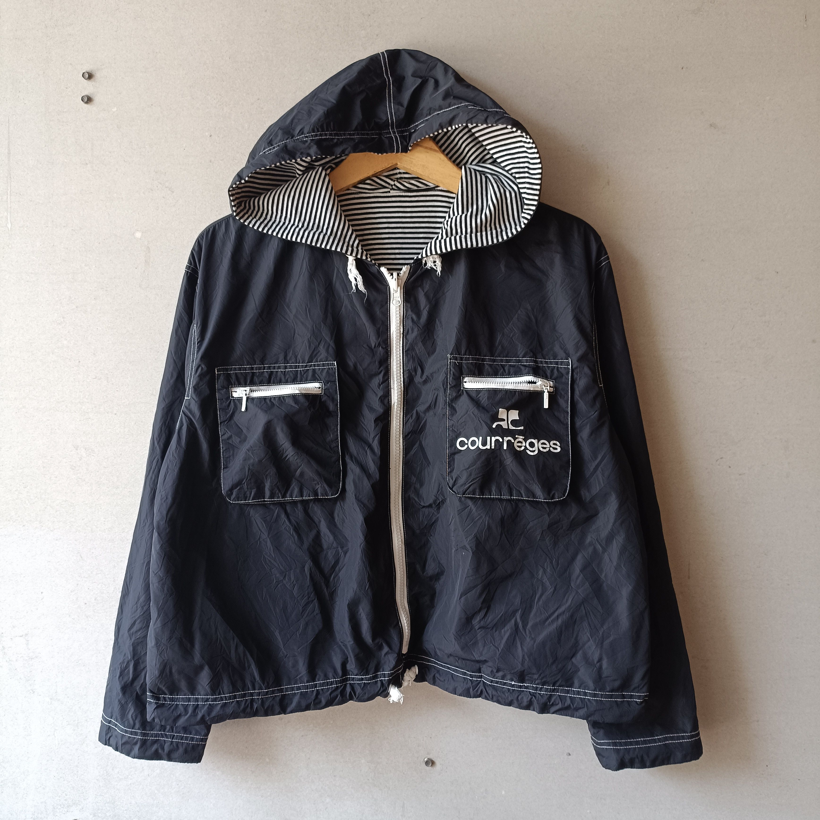 Courreges Vintage Courrèges Riversible nylon cropped jacket Hooded Size S / US 4 / IT 40 - 1 Thumbnail