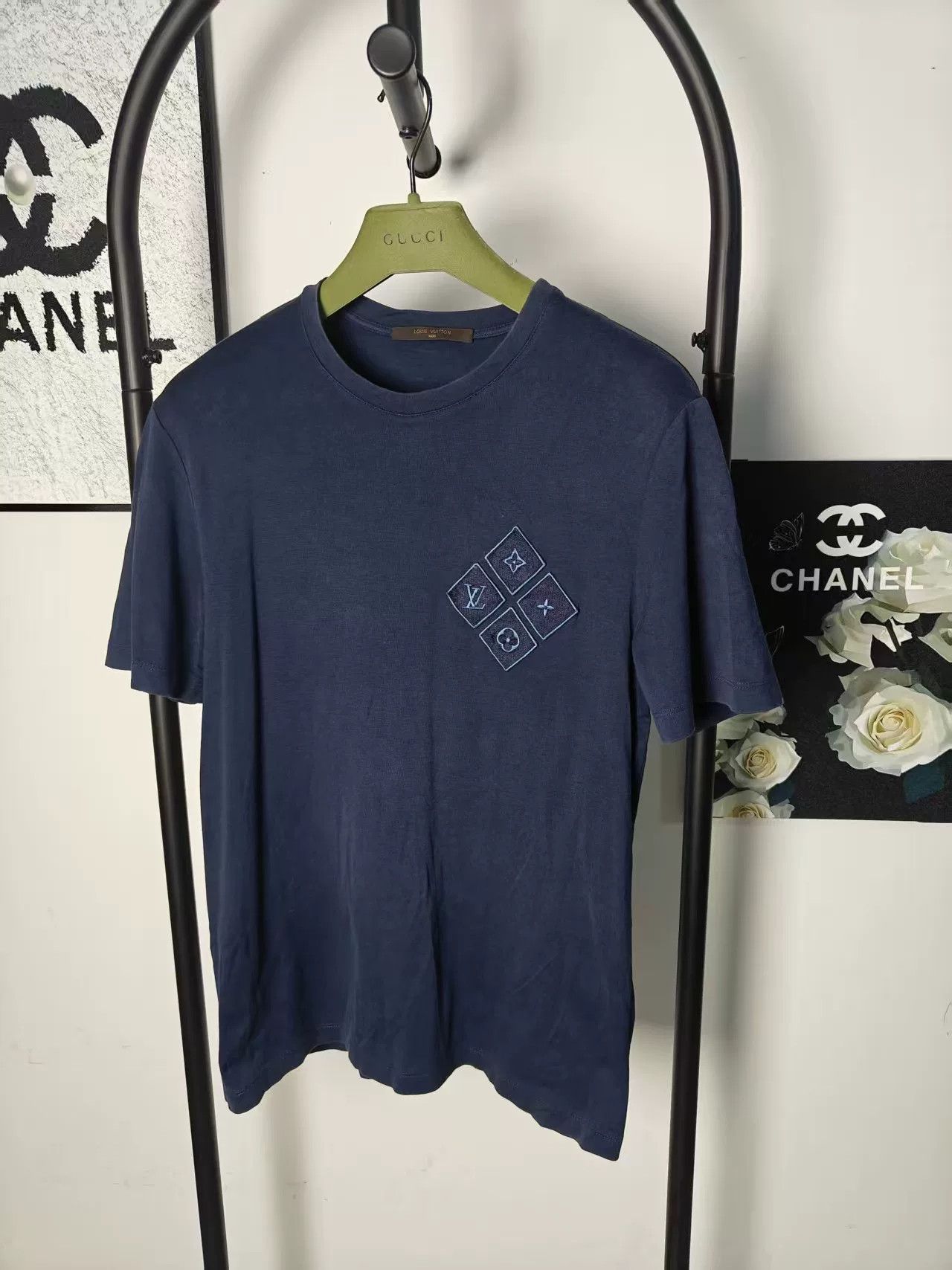 Louis Vuitton Authentic LV Embroidered Logo Short Sleeve Shirt Size US M / EU 48-50 / 2 - 1 Thumbnail