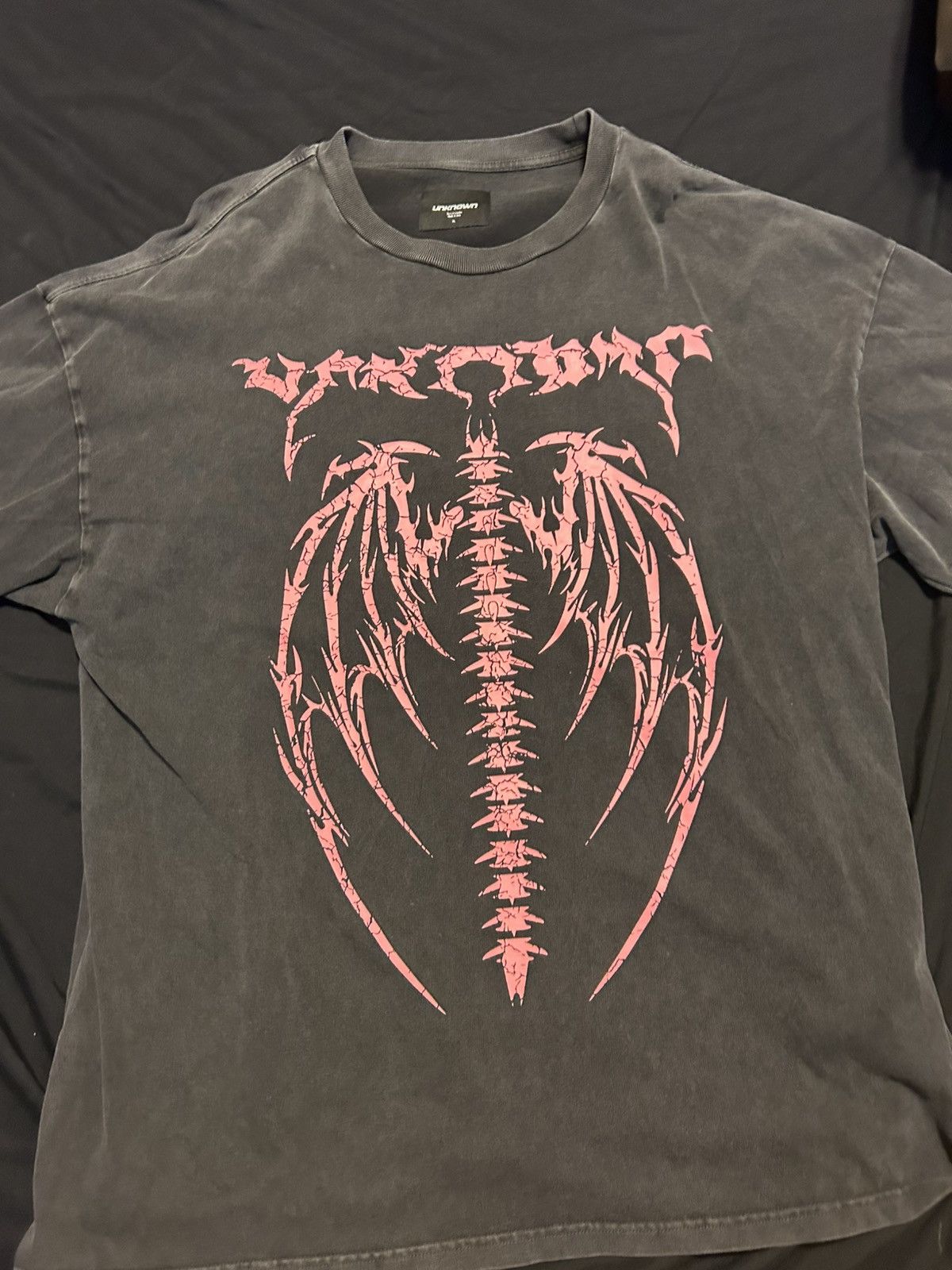 Unknown London Unknown London Gray and Pink Wings Long Sleeve T-Shirt Size US XL / EU 56 / 4 - 1 Thumbnail