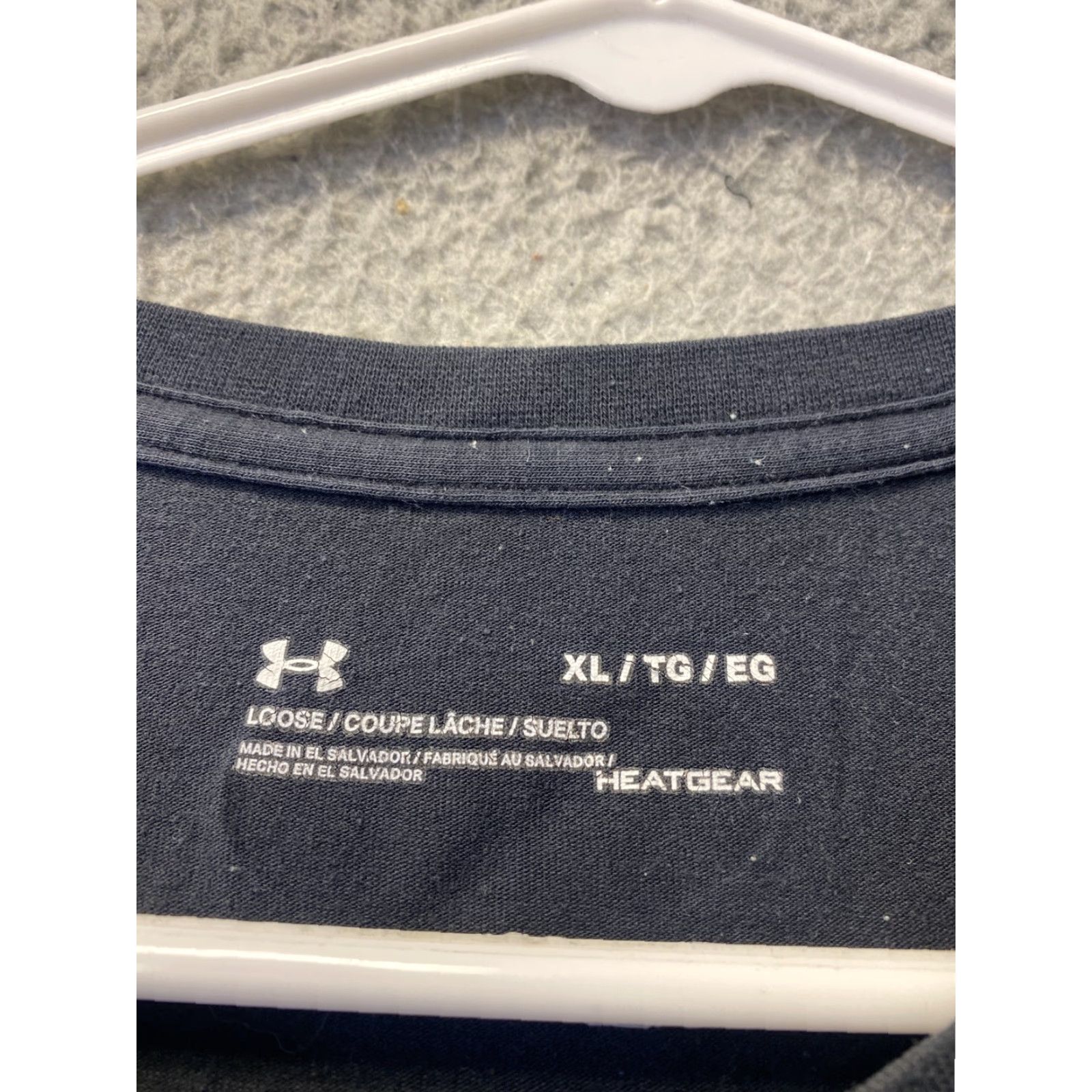 Under Armour Under Armour Shirt Mens Graphic T-Shirt World Champion Bull Logo XL / 108-55 Size US XL / EU 56 / 4 - 3 Thumbnail