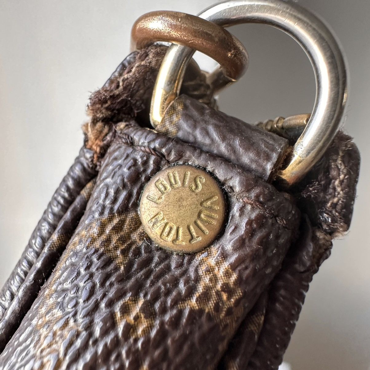 Louis Vuitton 1998s Louis Vuitton Vintage Monogram LV Pochette Bag SL0998 Size ONE SIZE - 5 Thumbnail