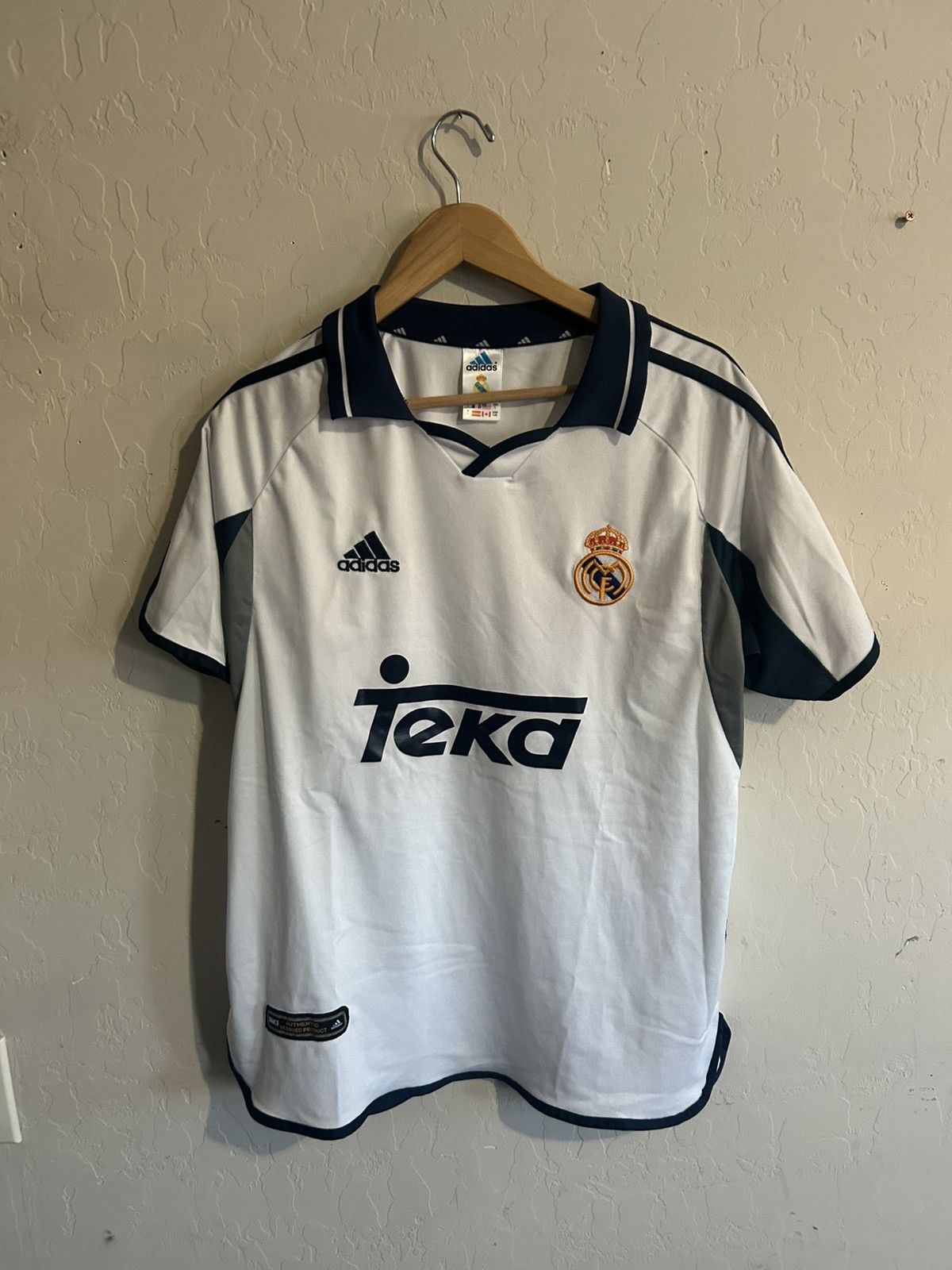 Adidas Adidas Real Madrid Retro Jersey 00/01 Size Large Size US L / EU 52-54 / 3 - 1 Thumbnail
