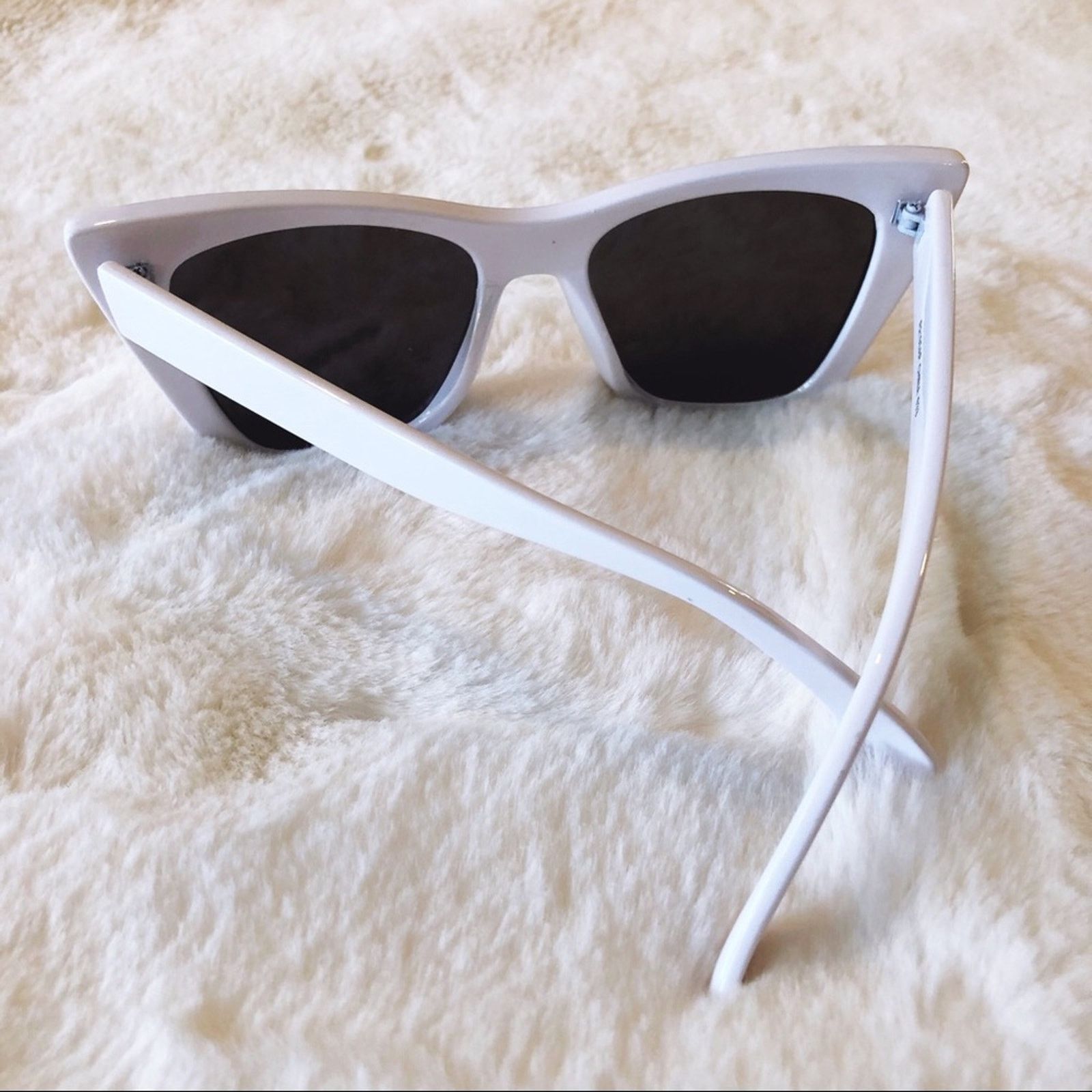 Other Kiara White Mirrored Full Rim Cat Eye Sunglasses Size ONE SIZE - 7 Thumbnail