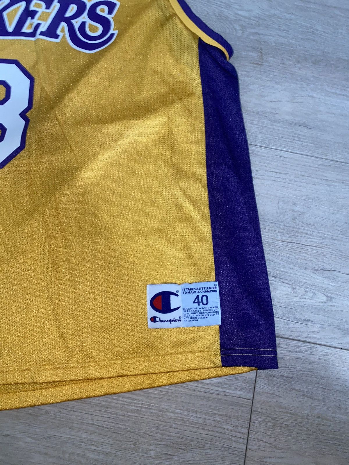 NBA × Vintage Rare Vintage / Y2K 90s Champion LA Lakers Kobe Bryant #8 Size US M / EU 48-50 / 2 - 3 Thumbnail