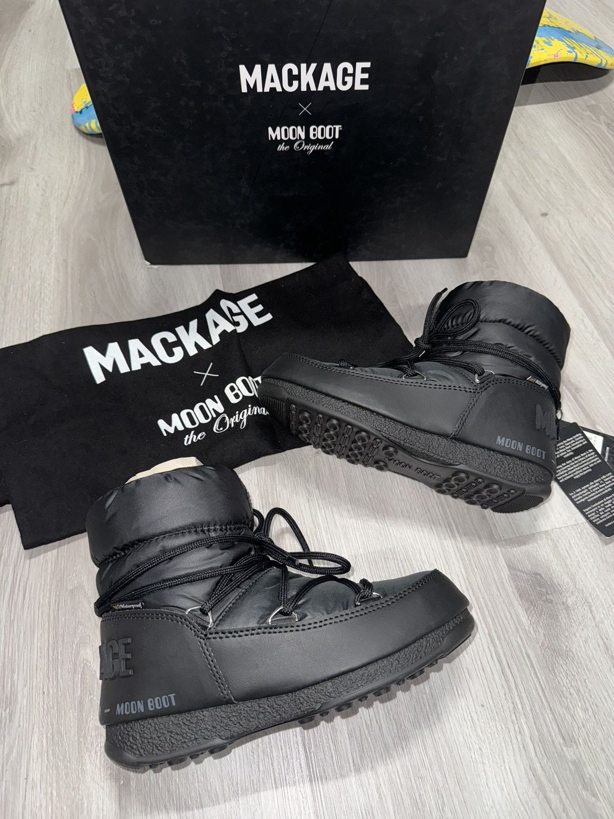 Mackage × Moon Boot Mackage Black Moon Boot 4.5 Size US 4.5 / IT 34.5 - 6 Thumbnail