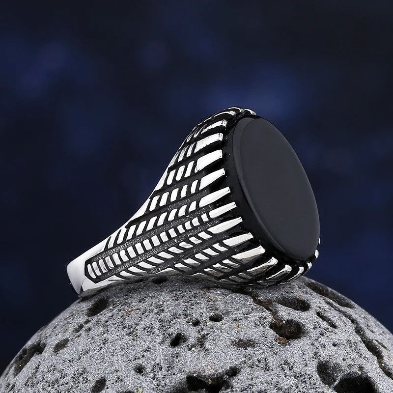 Vintage Black Gemstone Ring Size ONE SIZE - 5 Thumbnail
