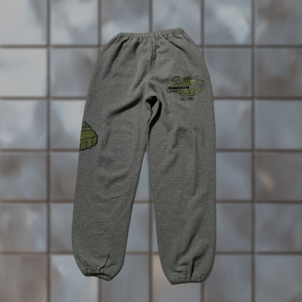 Russell Athletic VINTAGE Russell Athletic Lance Gibson MMA Grenade Tank Kickboxing Jogger Sweatpants Sz.L Gray Mens Sweatpants Size US 33 - 1 Thumbnail
