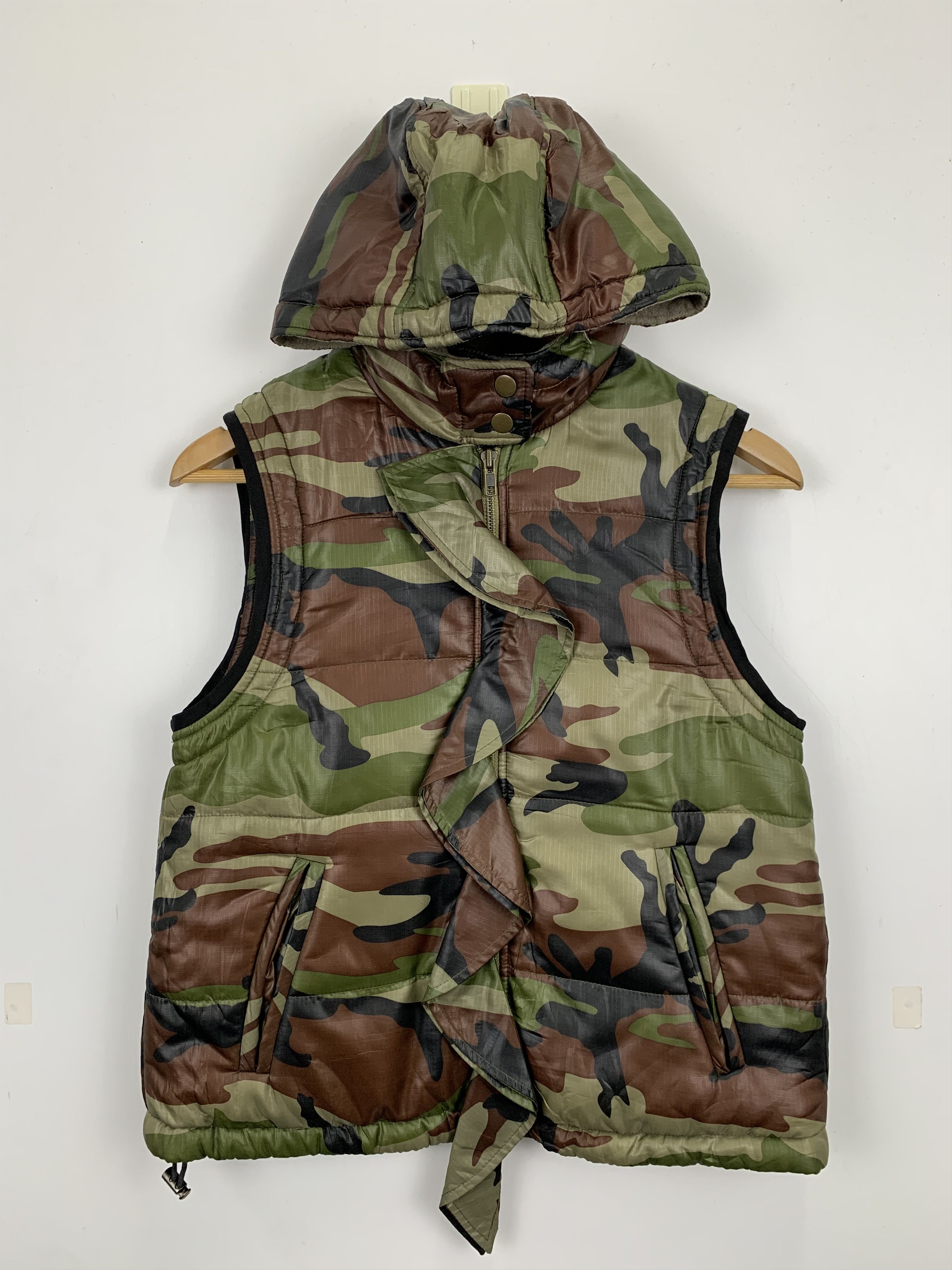 Vintage Vintage Catherine Harnel Camo Hoodie Fishing Vest J1026 Size US M / EU 48-50 / 2 - 1 Thumbnail