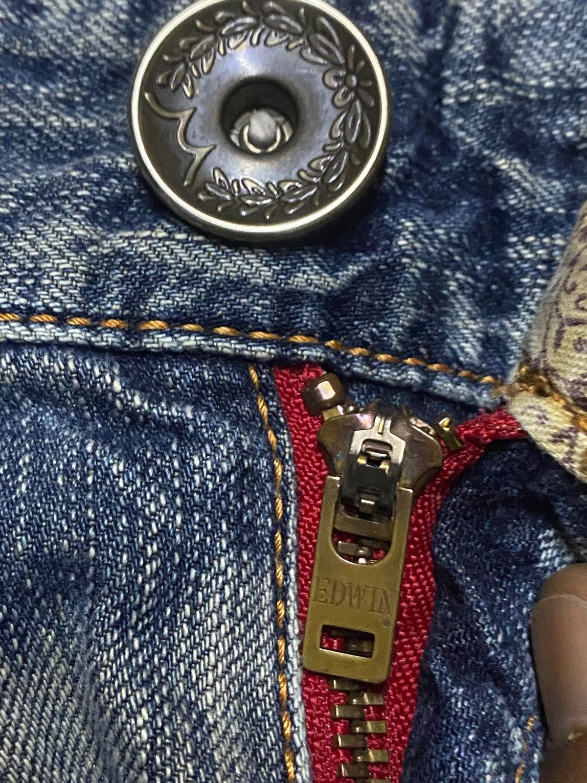 Edwin Vintage Japanese Brand Edwin Bluetrip Distressed Loose Jeans Size US 29 - 14 Thumbnail