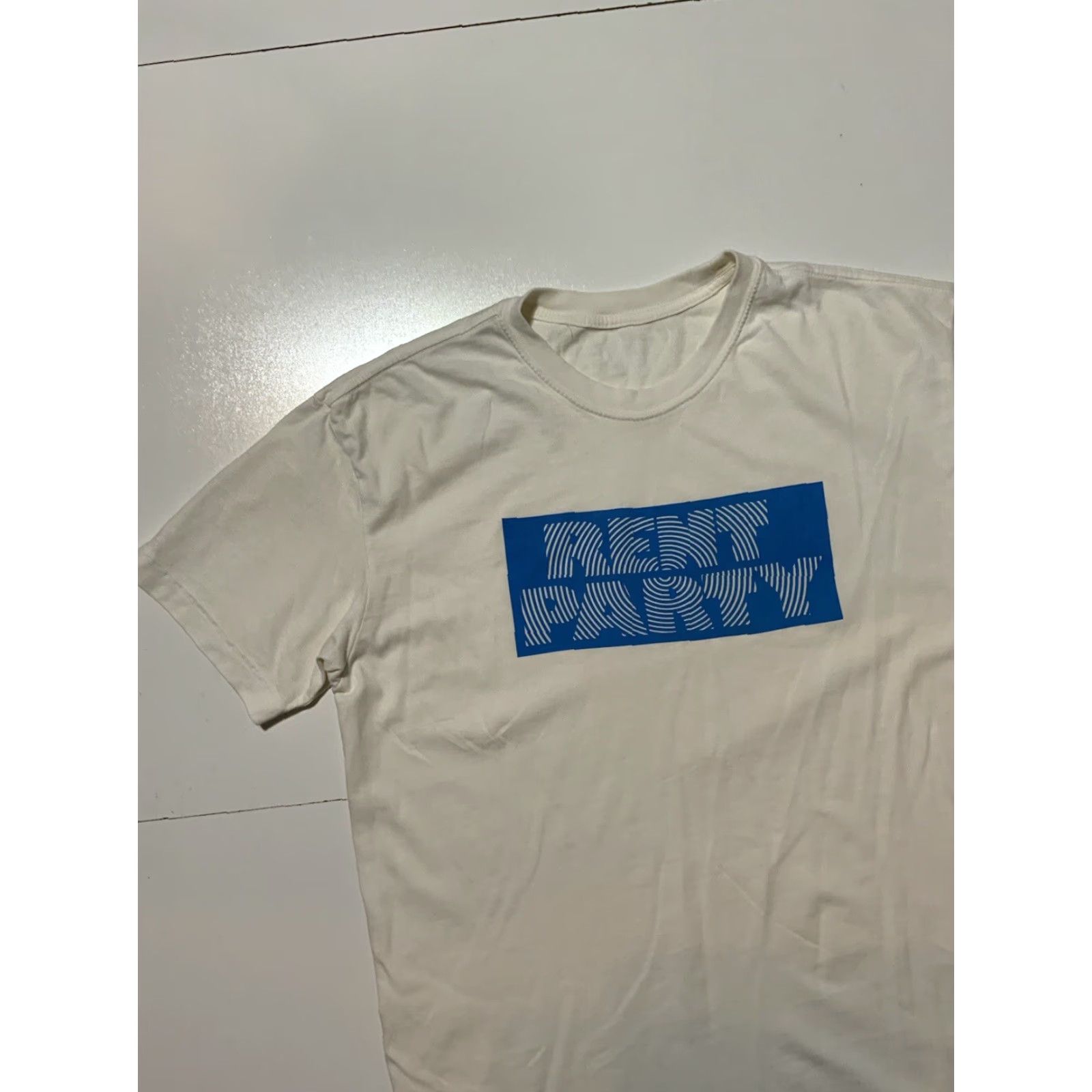 BIANCA CHANDON VINTAGE Bianca Chandon Rent Party Graphic Box Logo White S/S Crewneck T-Shirt Sz. L Mens Shirt Logo 90s Festival Size US L / EU 52-54 / 3 - 4 Thumbnail