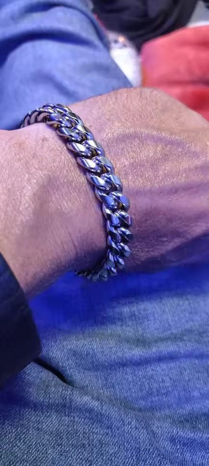 Jewelry 12 mm + 22 cm Cuban Chain Bracelets Size ONE SIZE - 1 Thumbnail