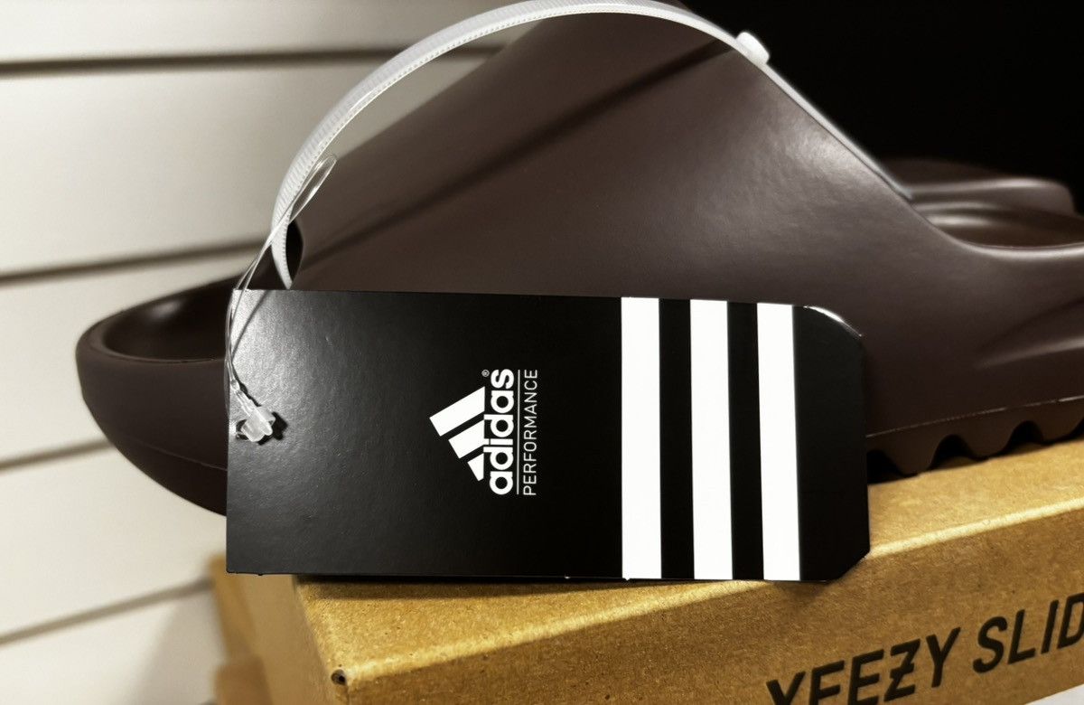 Adidas × Kanye West × Yeezy Yeezy Slide Soot 🚨First Release🚨 Size US 8 / EU 41 - 5 Thumbnail
