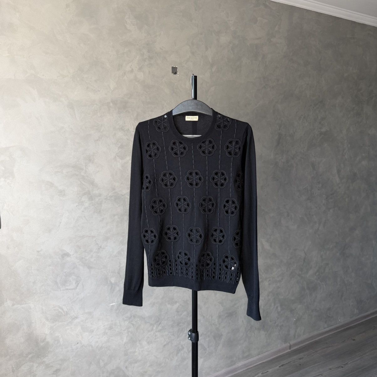 Dries Van Noten Dries Van Noten Flowers Laser Cut 100% Wool Sweater Size M / US 6-8 / IT 42-44 - 1 Thumbnail