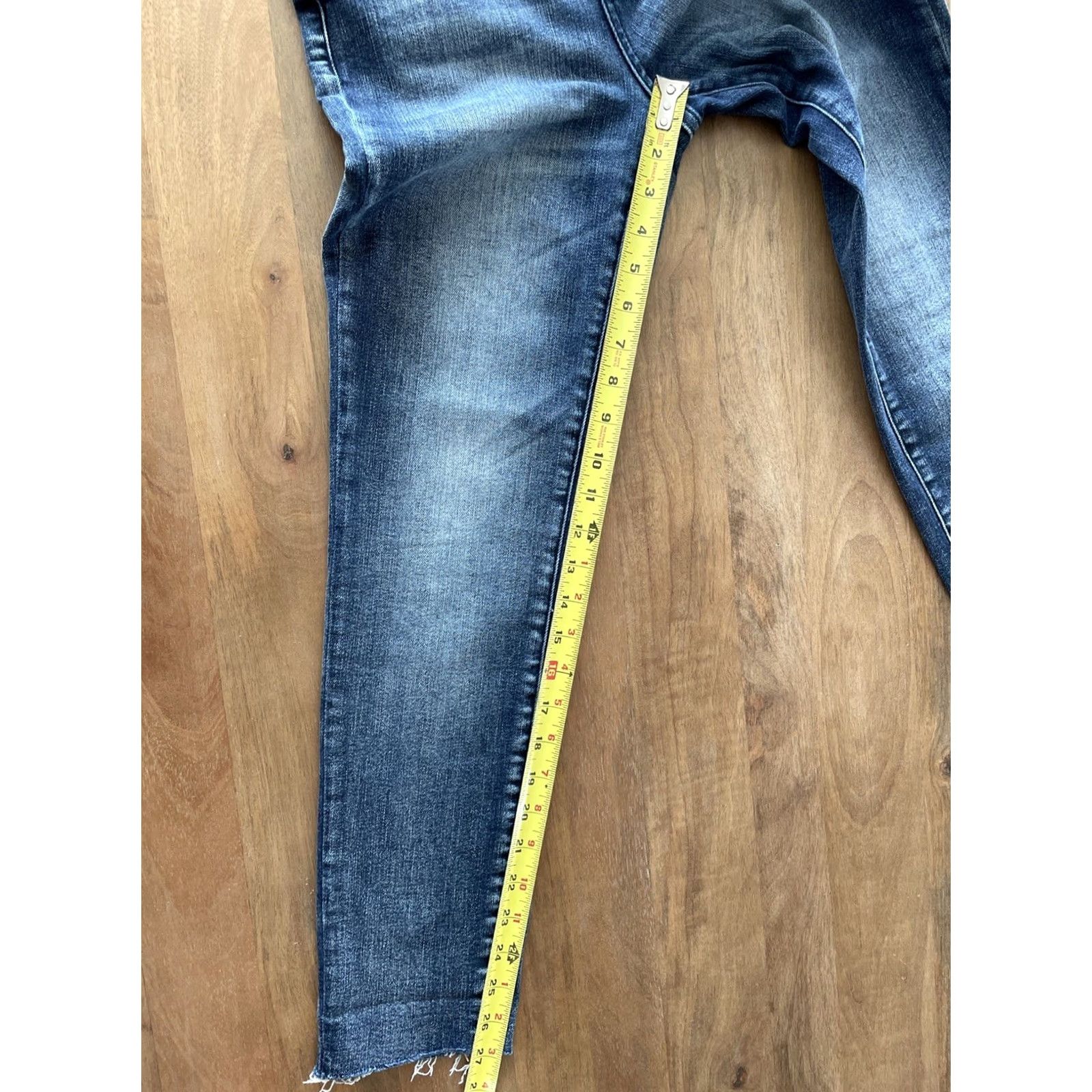 Vintage Judy Blue Relaxed Fit Jeans Womens Size 1/25 Jeans 26x27 Distressed Raw Hem Denim Blue Regular Women Size 26" / US 2 / IT 38 - 6 Thumbnail