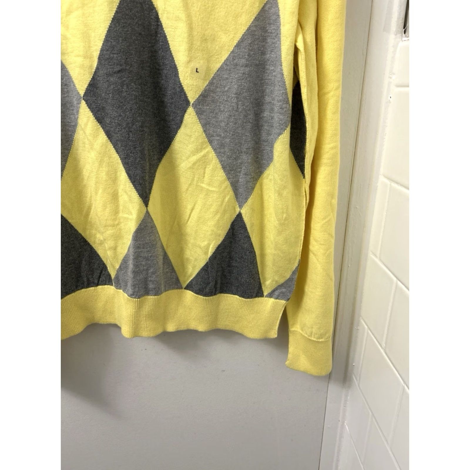 Express VINTAGE Express V Neck Sweater Mens L Yellow Diamond Print Pullover Sweatshirt L/S Size US L / EU 52-54 / 3 - 6 Thumbnail