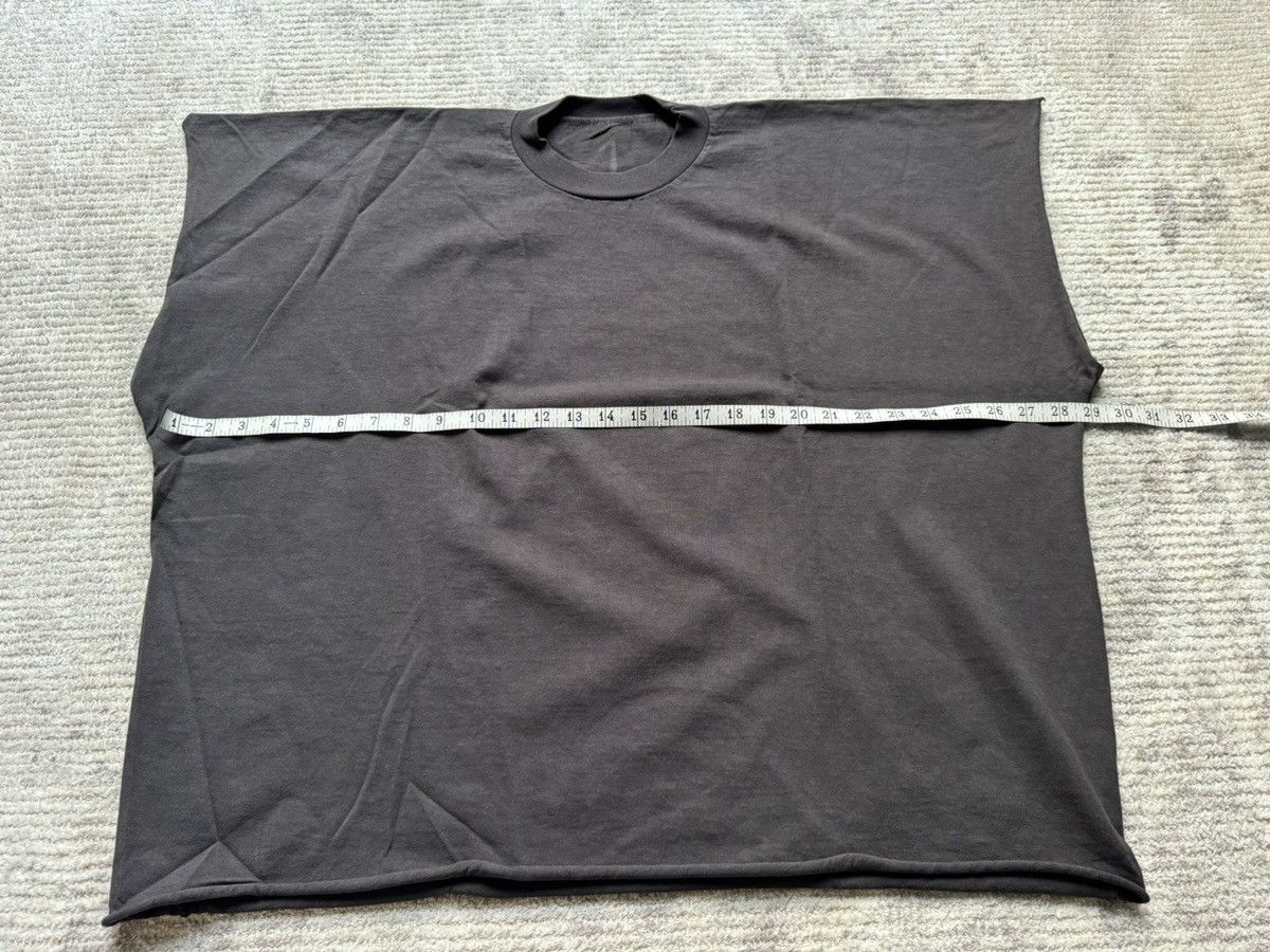 Gosha Rubchinskiy Size 1 Yeezy One Box Tee Shirt Yzy Vultures Tour Merch Size US S / EU 44-46 / 1 - 7 Thumbnail