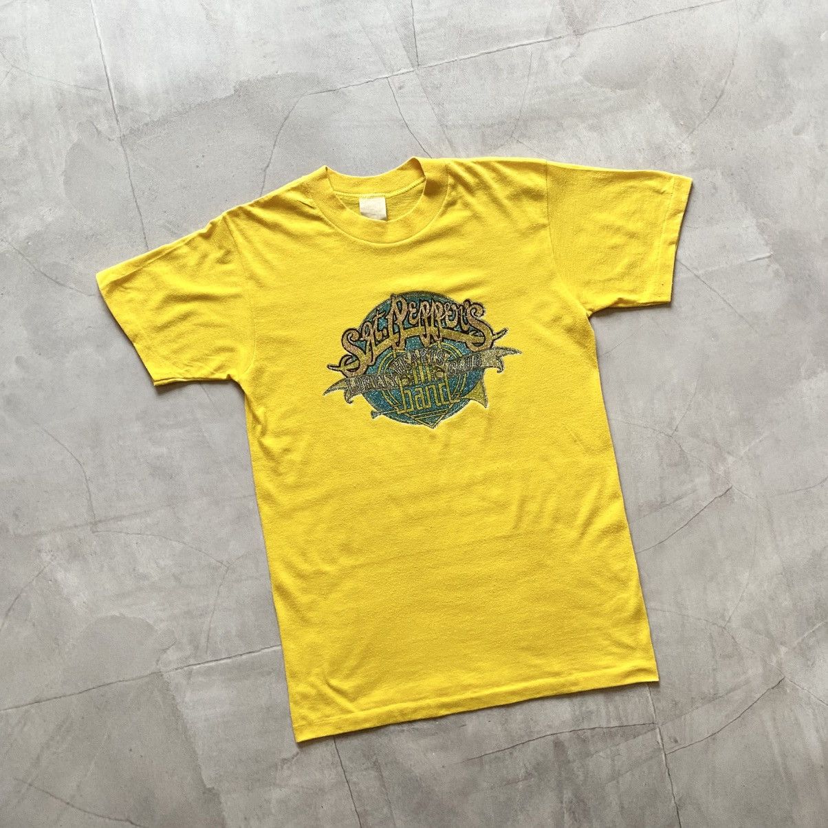Band Tees 70s BEATLES Sqt. Peppers Lonely Hearts Club Band Y2K T-shirt Size US S / EU 44-46 / 1 - 1 Thumbnail