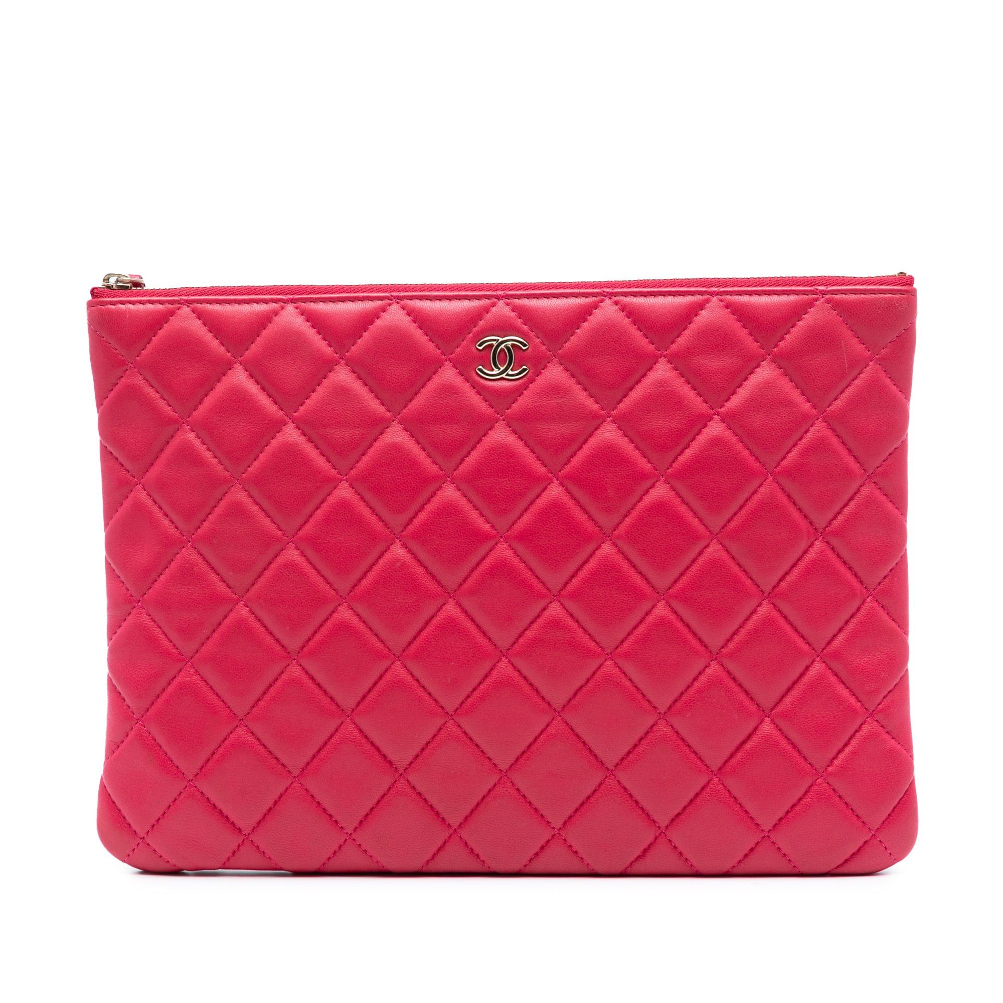 Chanel Medium Quilted Lambskin O Case Clutch Size ONE SIZE - 1 Thumbnail