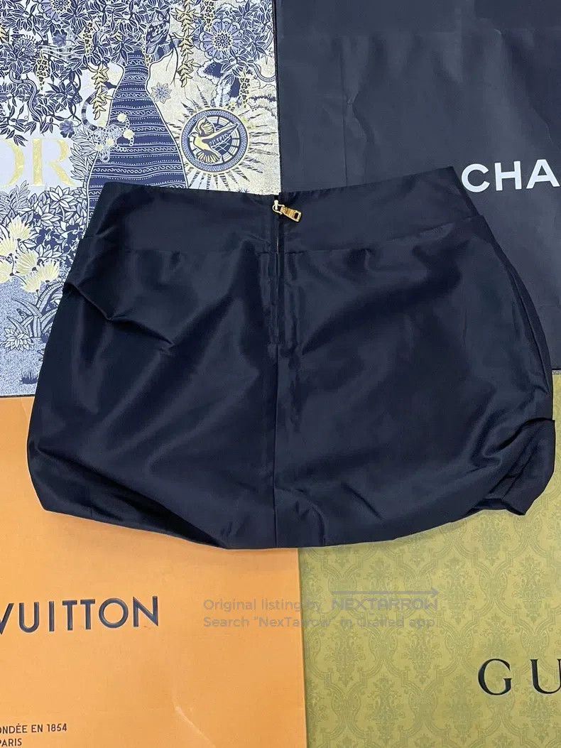 Prada Prada Black skirt Size 27" / US 4 / IT 40 - 2 Thumbnail