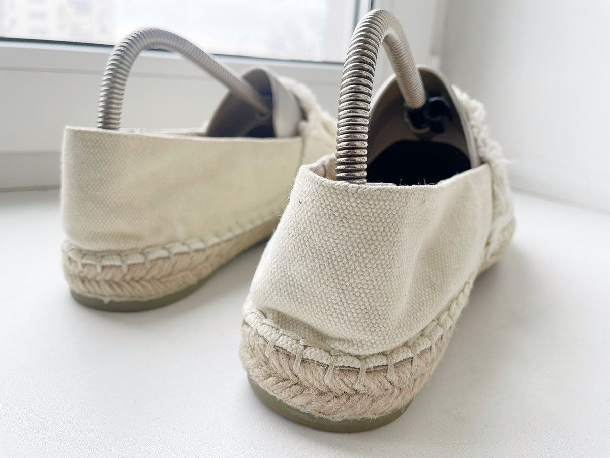 Chanel Chanel Big Logo Espadrilles White & Blue Made Spain Size 38 Size US 8 / IT 38 - 6 Thumbnail