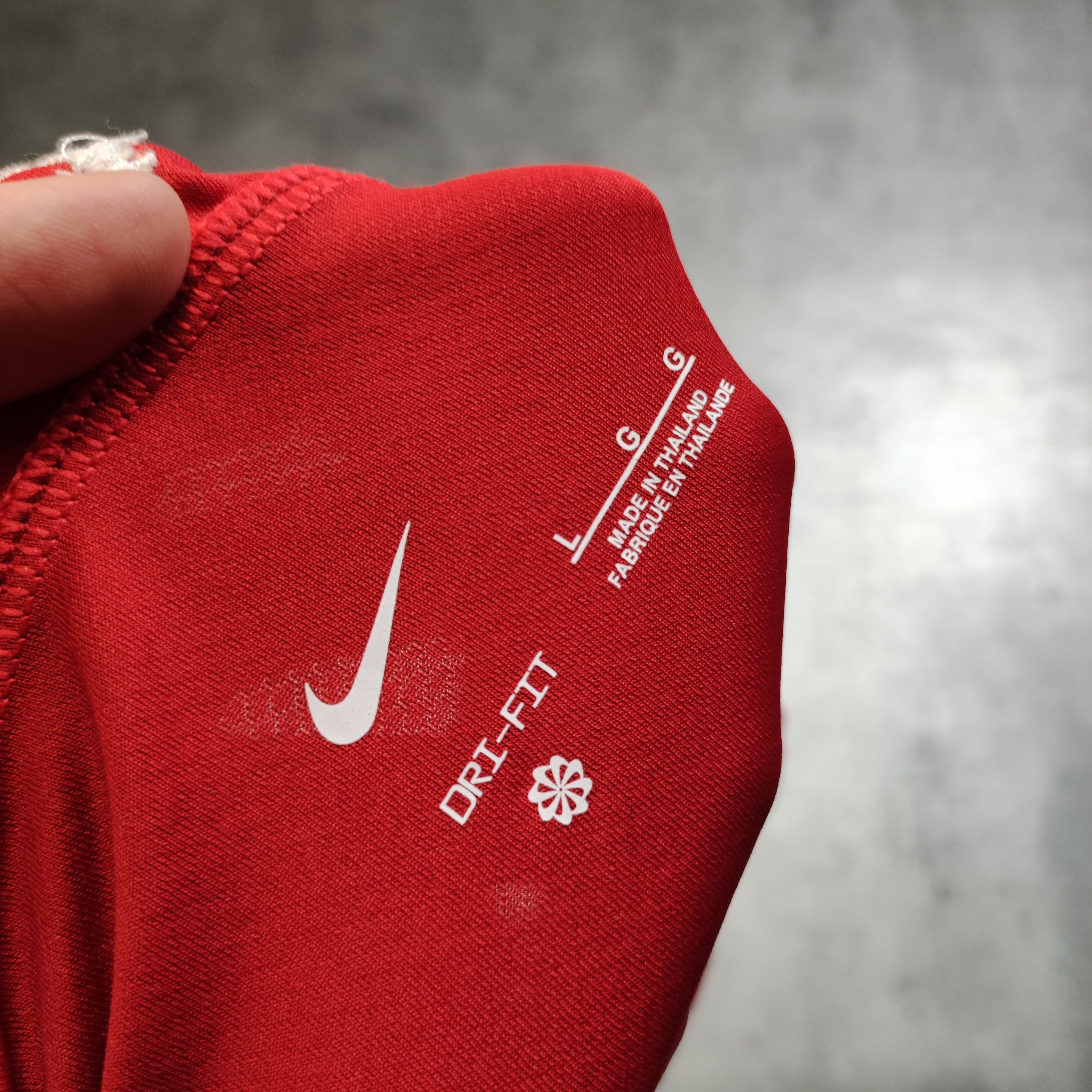 Nike RARE Nike x Liverpool FC Football 2022 Home Jersey Size US L / EU 52-54 / 3 - 8 Thumbnail