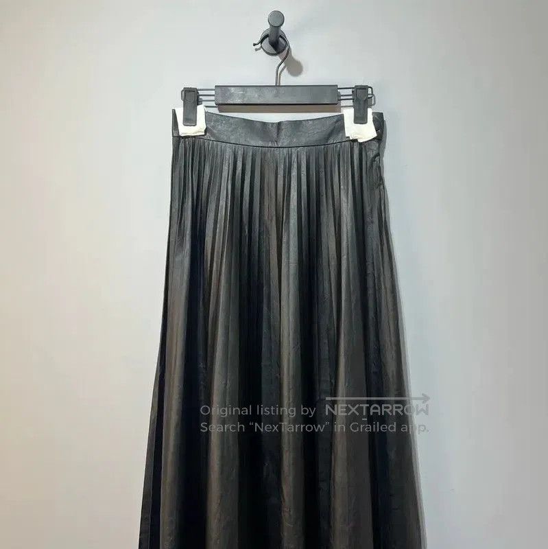 Maison Margiela Maison Margiela Black Leather Midi Skirt . Size 23" - 4 Thumbnail
