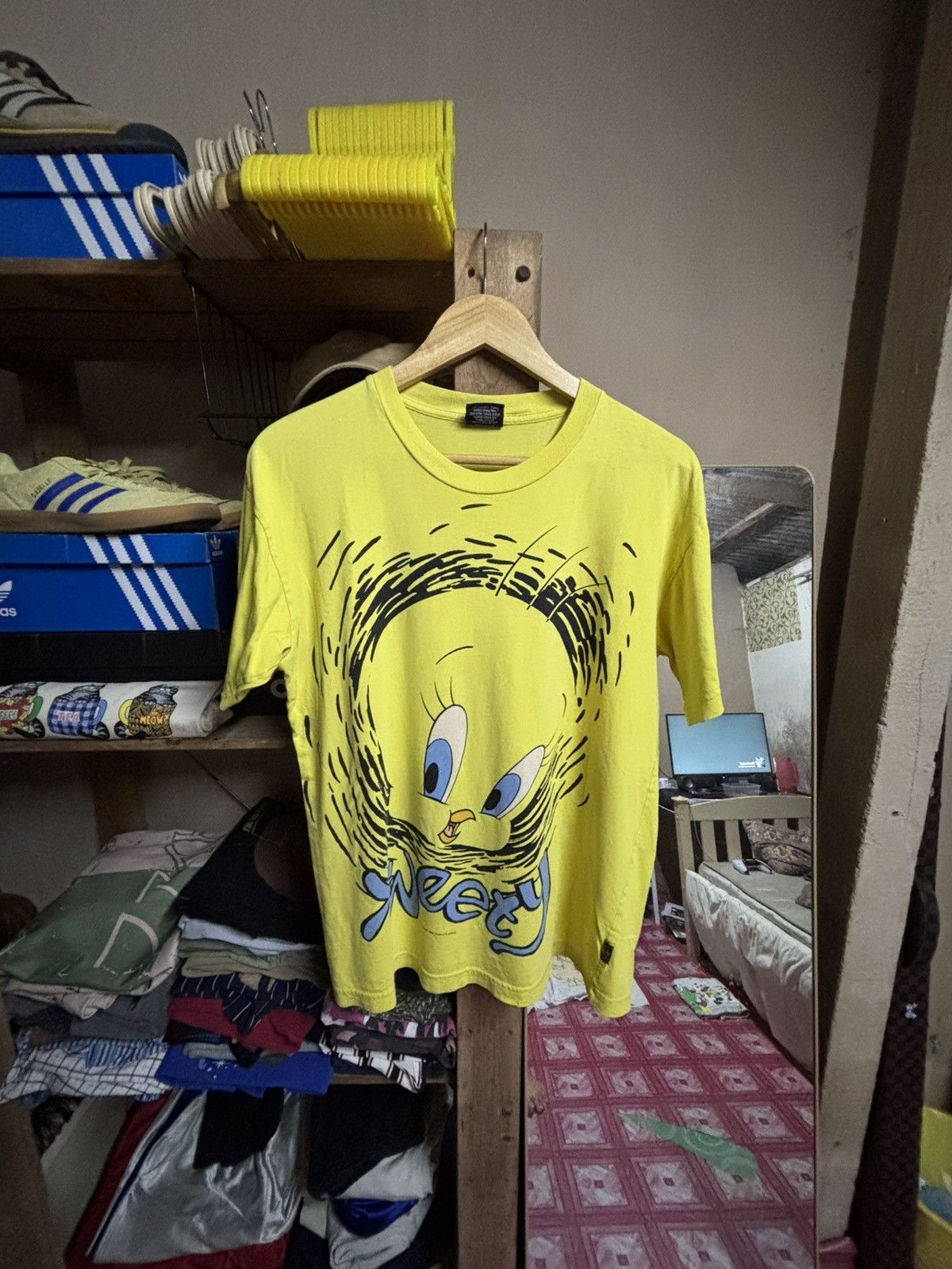 Other Tweety big face vtg 1996 Size US M / EU 48-50 / 2 - 1 Thumbnail