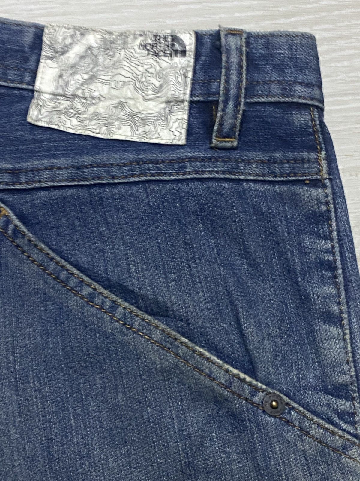 The North Face Vintage The North Face Distressed Slim Fit Jeans Size US 33 - 7 Thumbnail