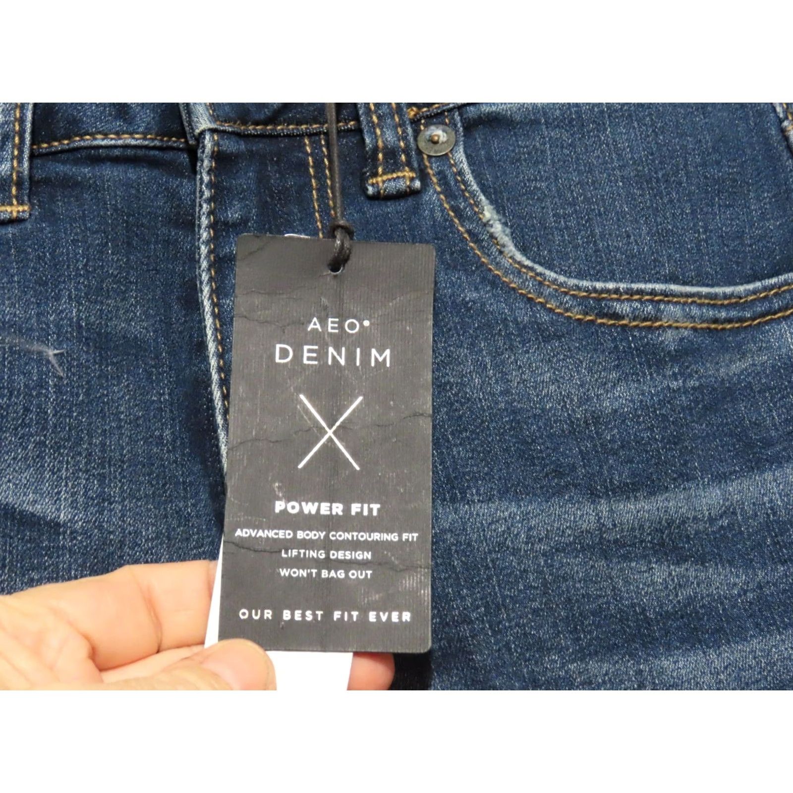 American Eagle Outfitters American Eagle Outfitters Denim Lycra Women's 2 Cut-Off Dark Wash Denim Shorts NWT Size 26" / US 2 / IT 38 - 4 Thumbnail