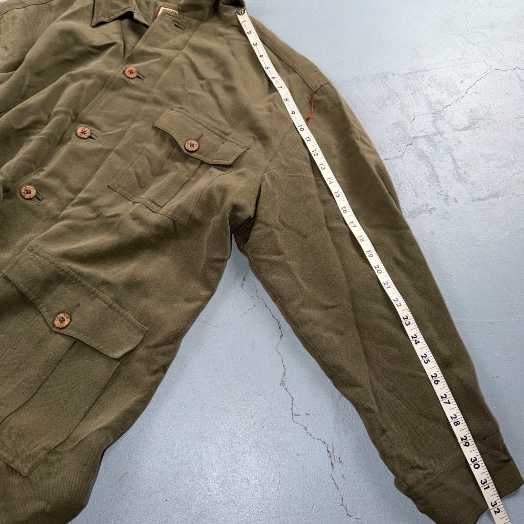 Tommy Bahama VINTAGE Tommy Bahama Sport Shirt Jacket XL Green 100% Silk Button Up Front Long Sleeve Mens Large Aloha Beach Hawaii Tropical Rare 90s Size US XL / EU 56 / 4 - 4 Thumbnail