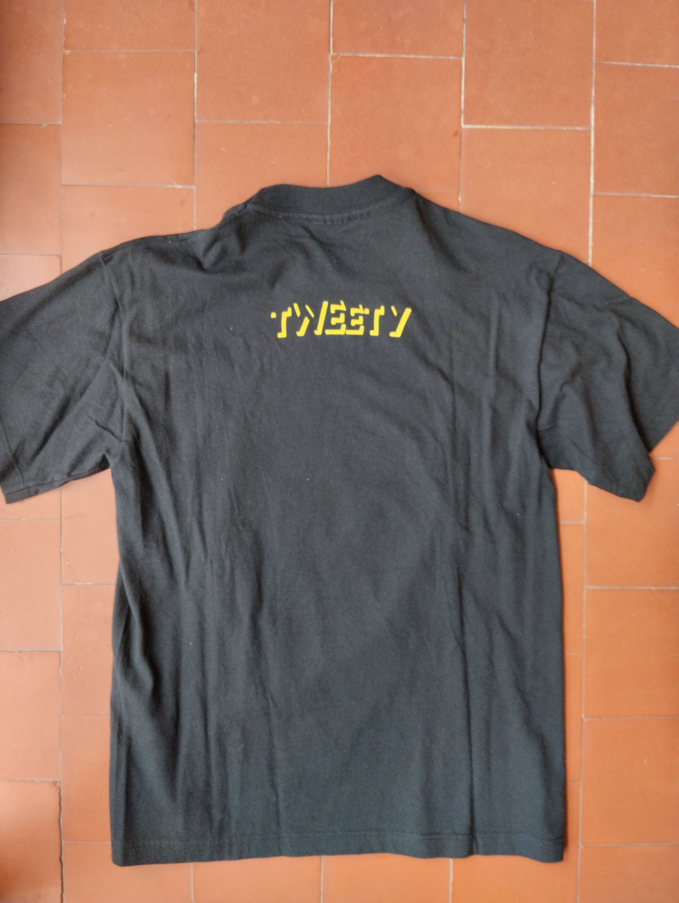 Hanes Tweety T shirt Size US M / EU 48-50 / 2 - 5 Thumbnail