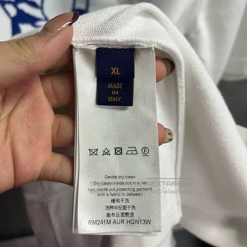 Louis Vuitton Louis Vuitton White Logo monogram printed short sleeve T-s Size US XL / EU 56 / 4 - 4 Thumbnail