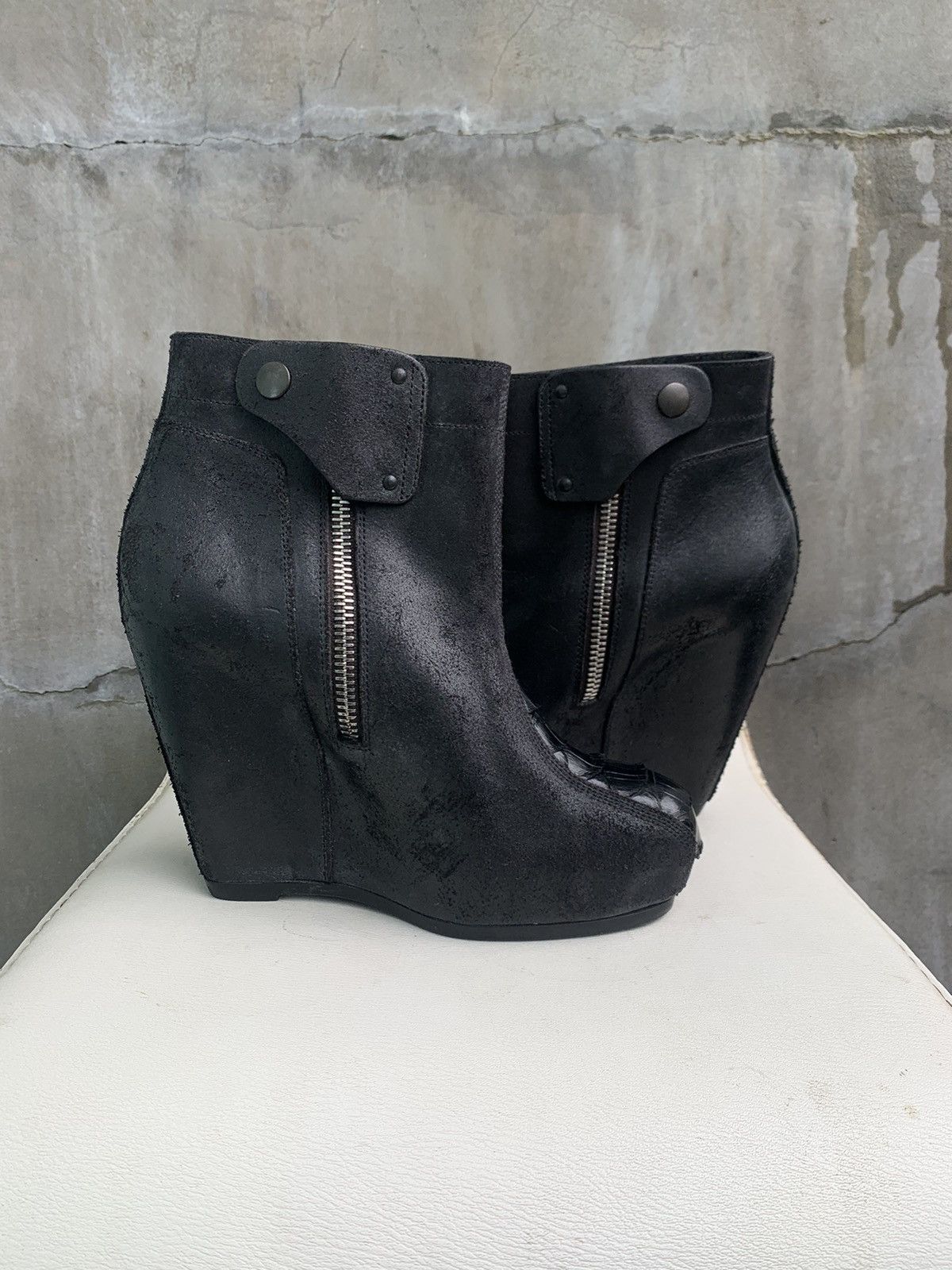 Rick Owens RUNWAY 1/1 Reverse Leather Croc Platform Wedge Boots Size US 8 / IT 38 - 6 Thumbnail