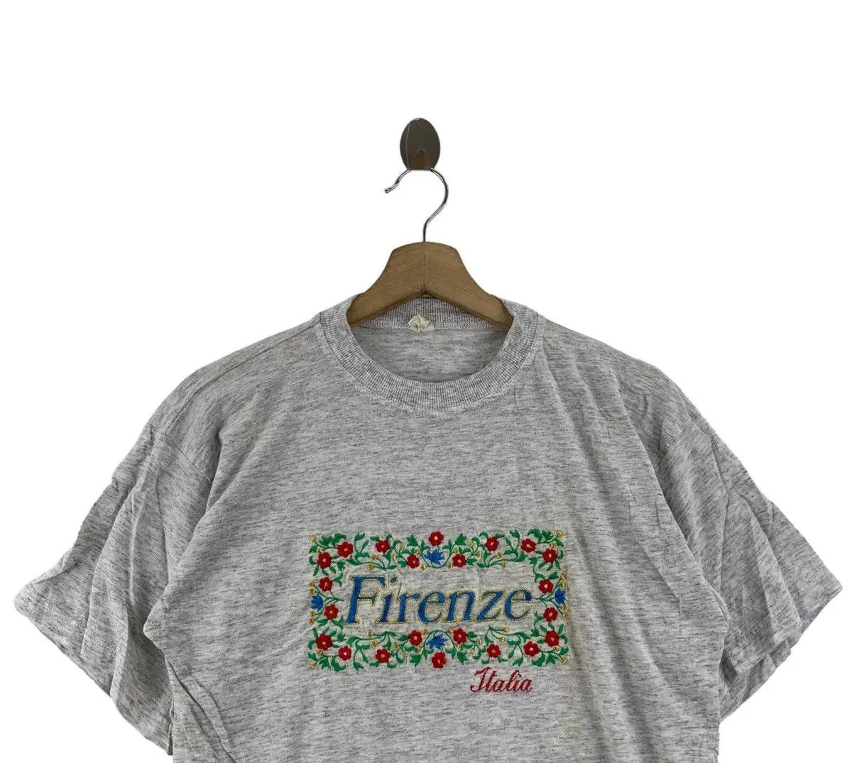 Firenze × Vintage Vintage FIRENZE ITALIA Made In Italy Embossed Tee Shirt Size M / US 6-8 / IT 42-44 - 2 Thumbnail