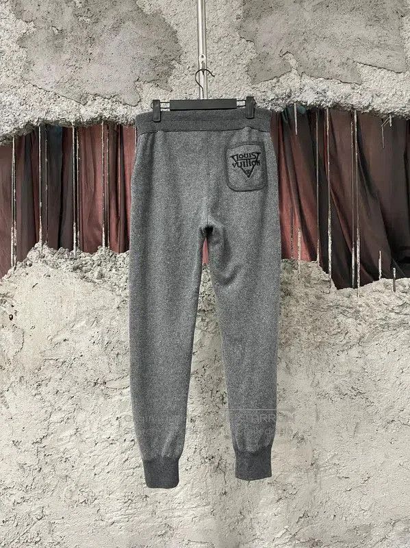 Louis Vuitton Louis Vuitton Gray Men’s Casual Pants . Size US 32 / EU 48 - 2 Thumbnail